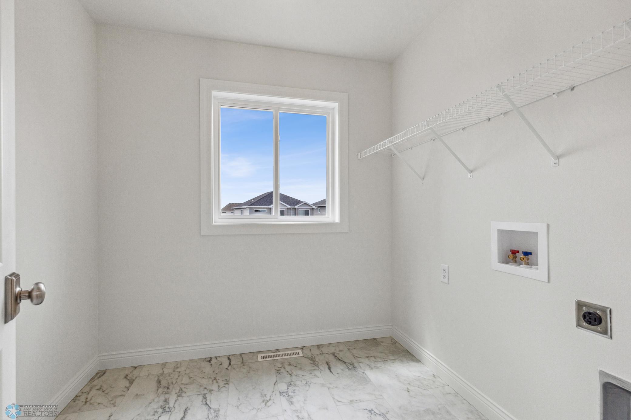 5489 Lori Lane Property Photo 24