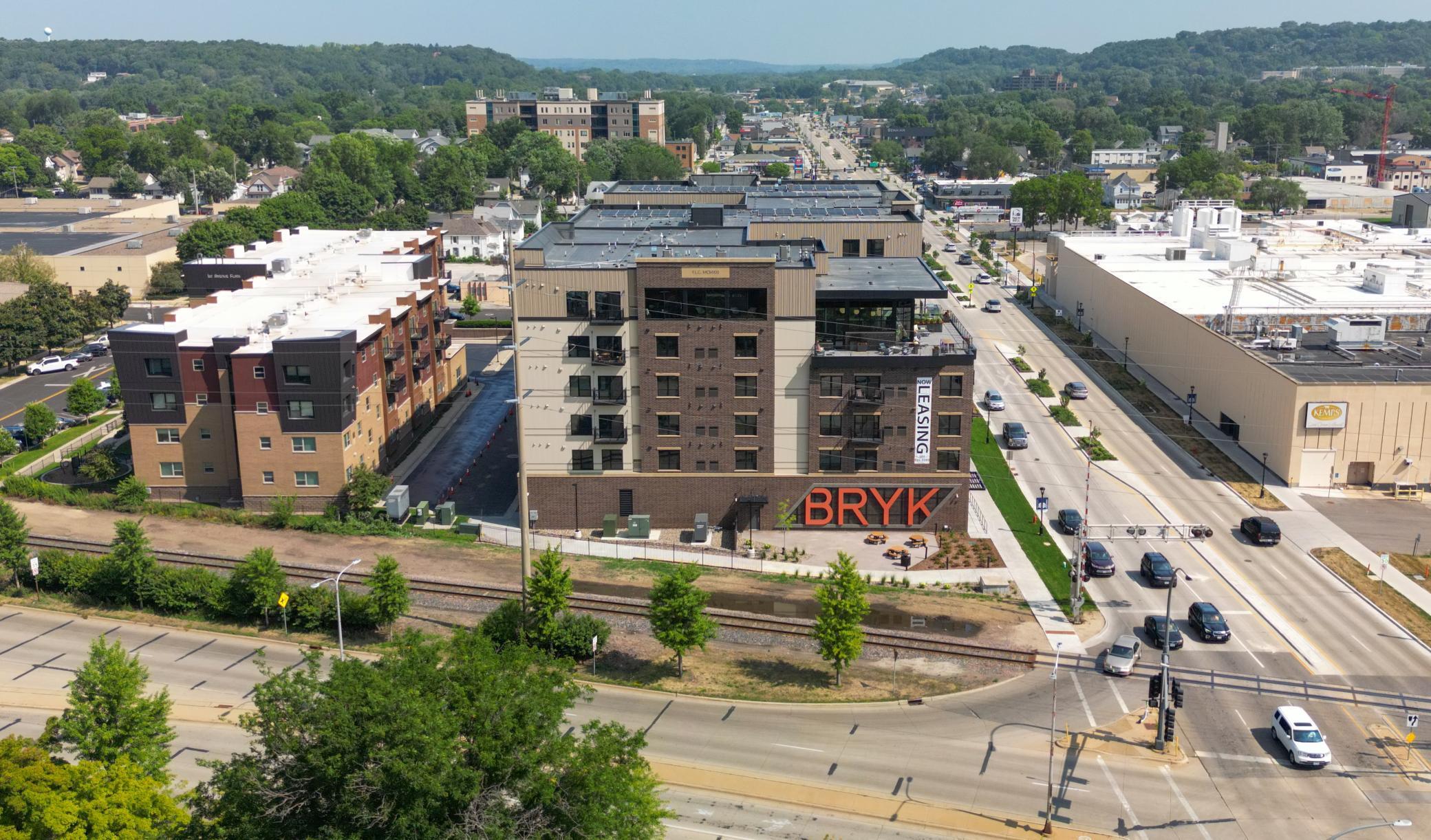 401 Broadway Avenue 130 Property Photo 1