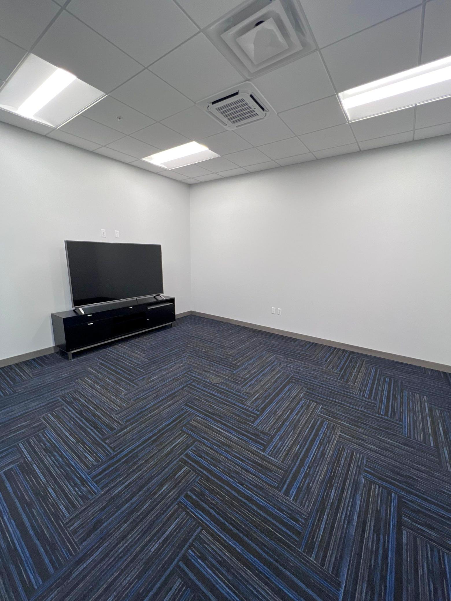 401 Broadway Avenue 130 Property Photo 9