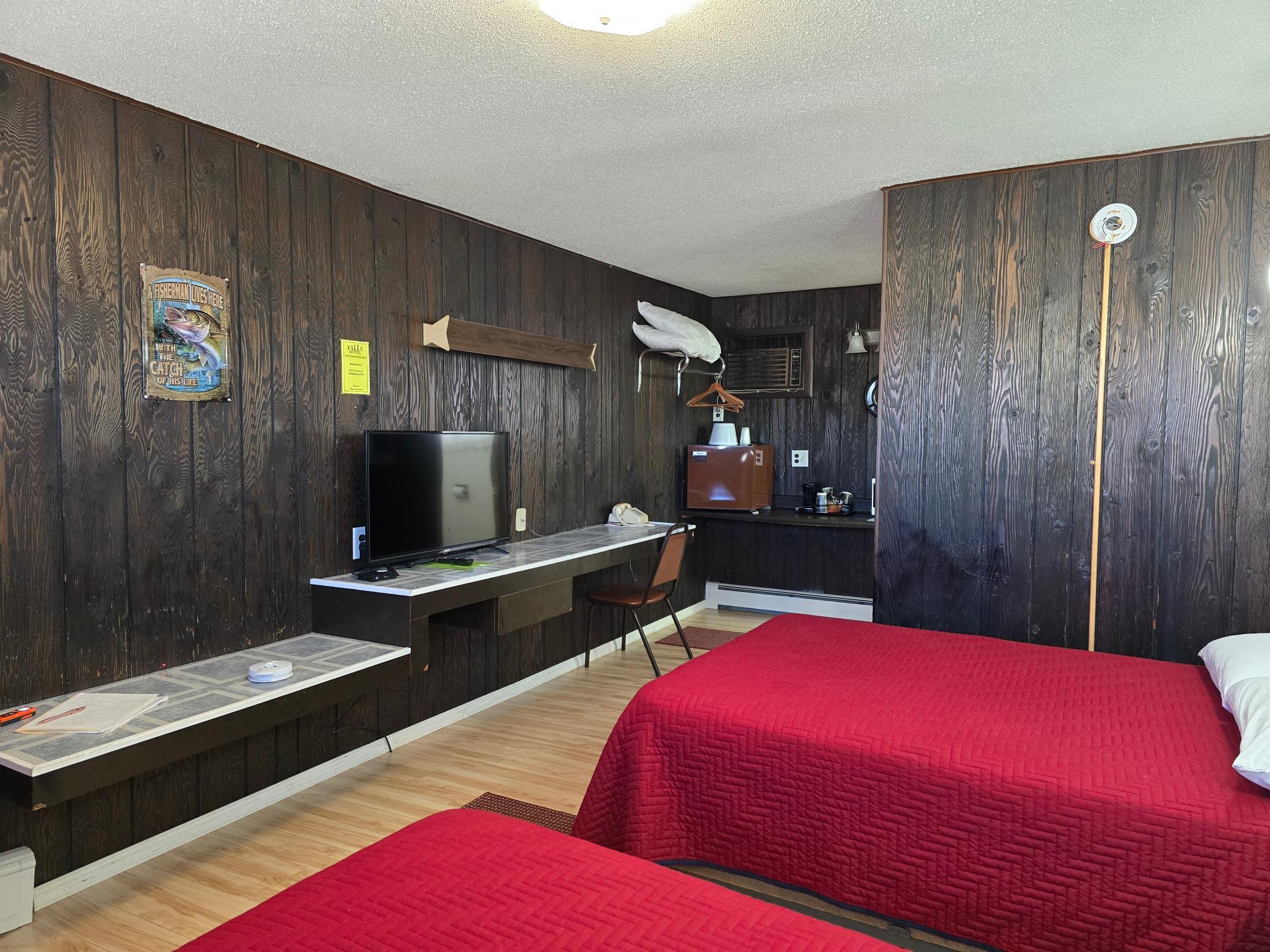 2101 Second Avenue W Property Photo 11