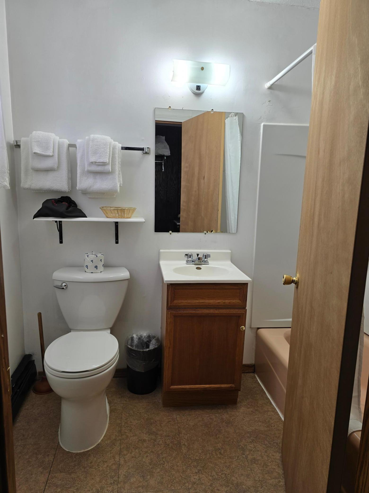 2101 Second Avenue W Property Photo 13
