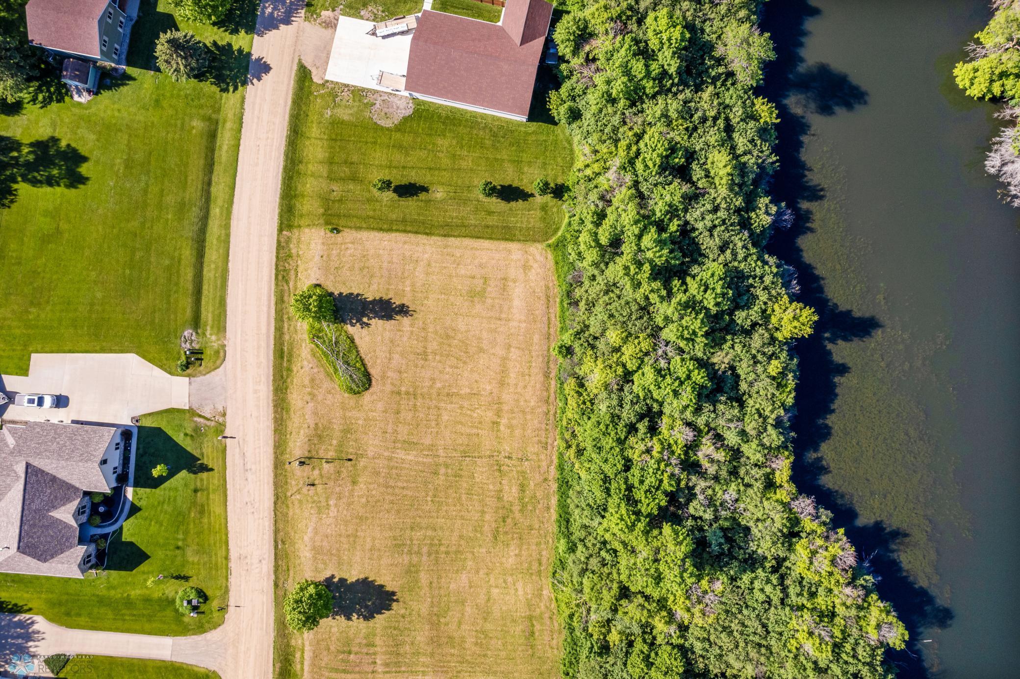 1519 Island Park Drive Property Photo 1