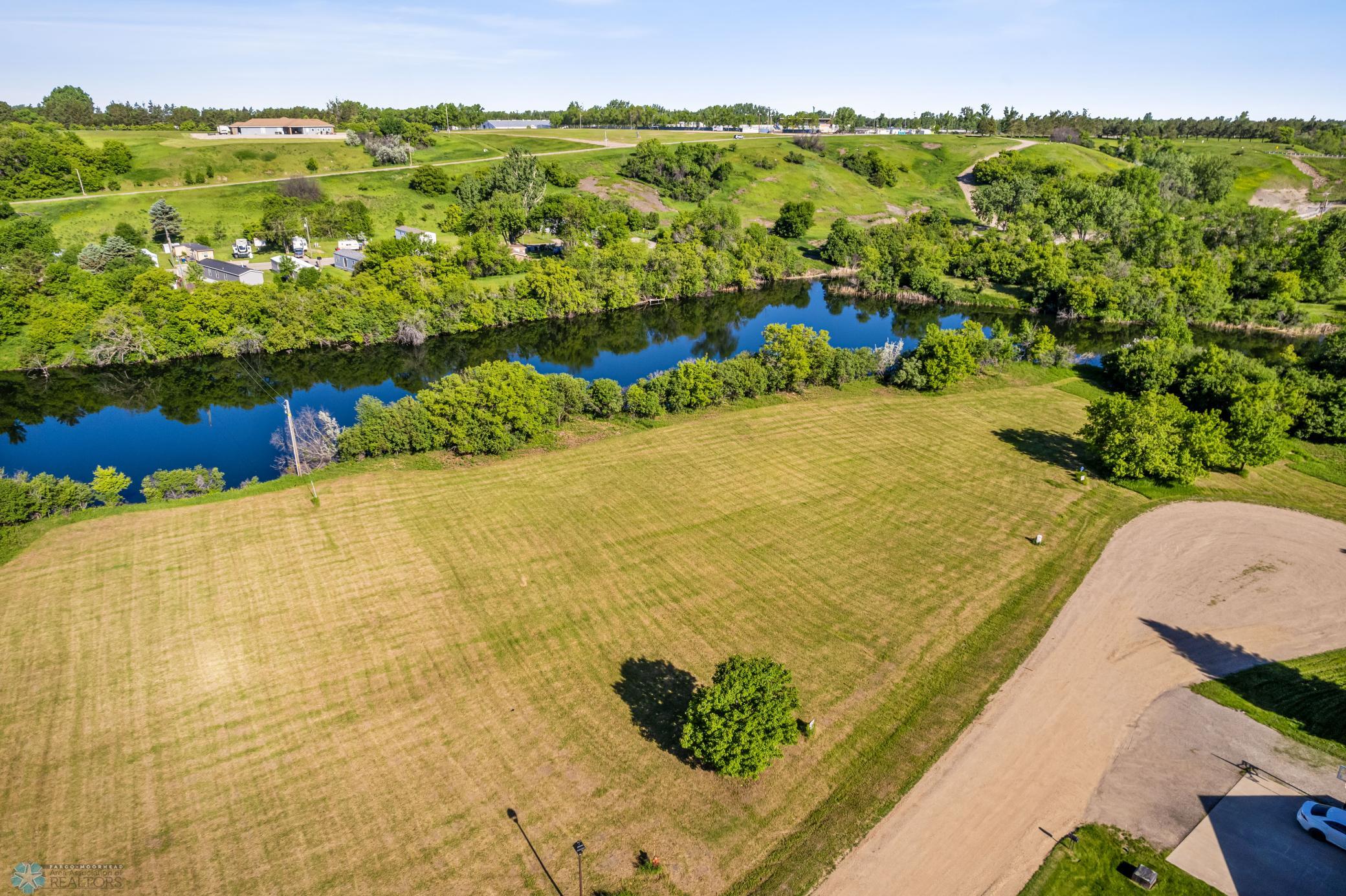 1803 Island Park Drive Property Photo 3