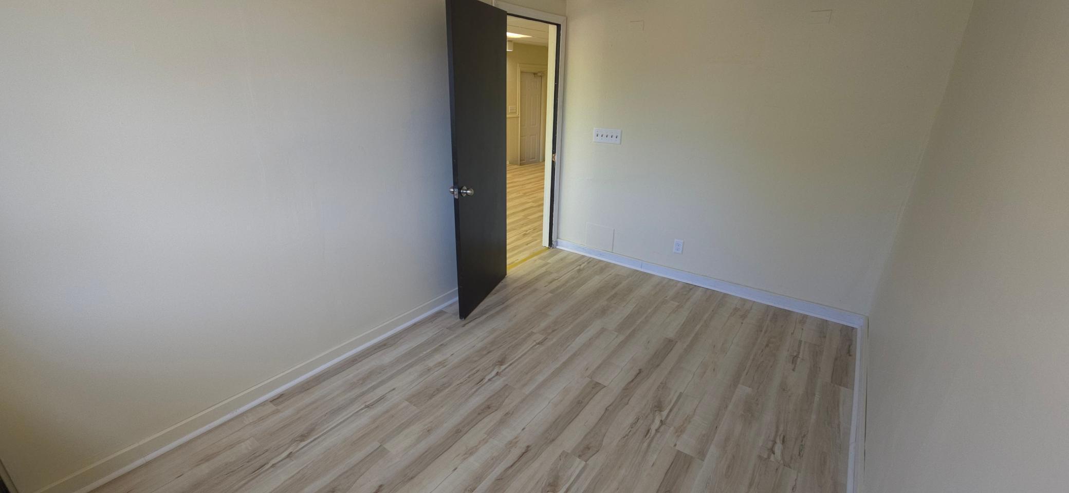 3318 E Lake Street Property Photo 20
