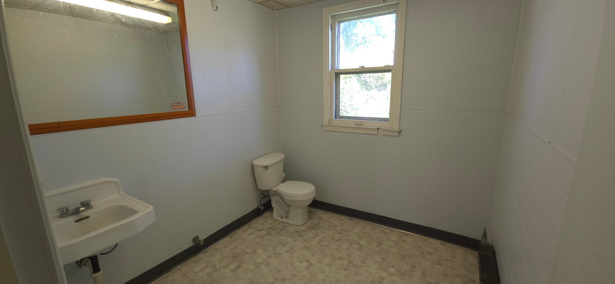 3318 E Lake Street Property Photo 22