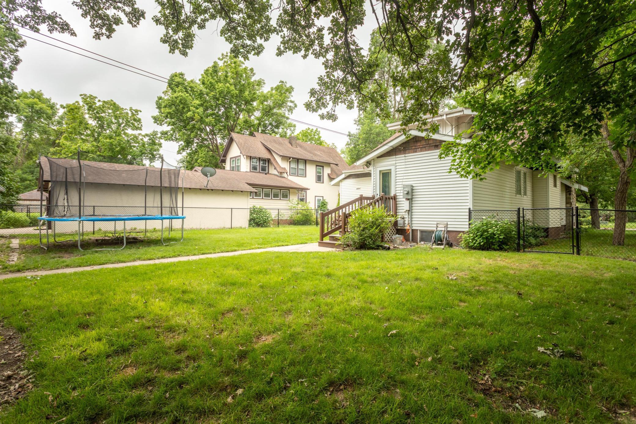 1107 Douglas Street Property Photo 6