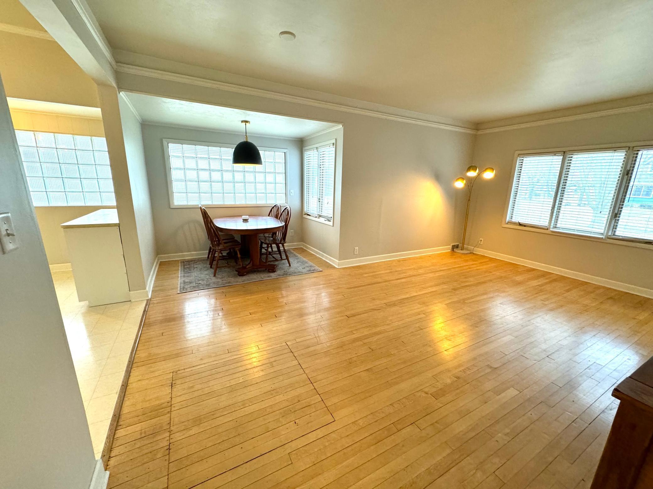 1107 Douglas Street Property Photo 17