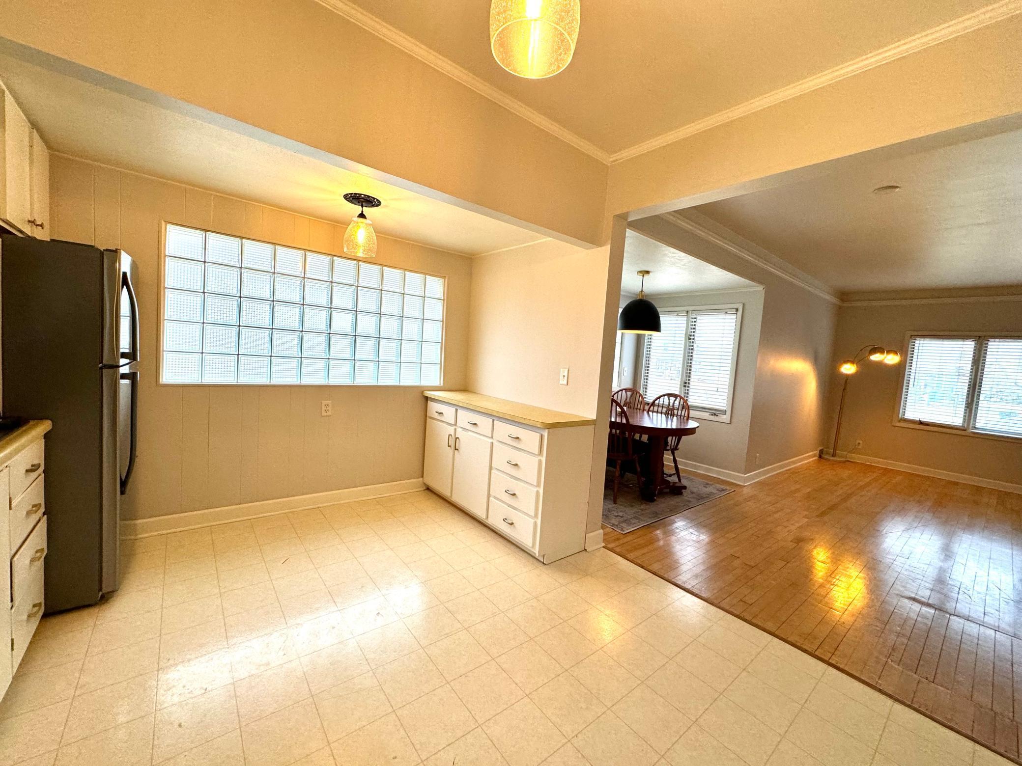 1107 Douglas Street Property Photo 18