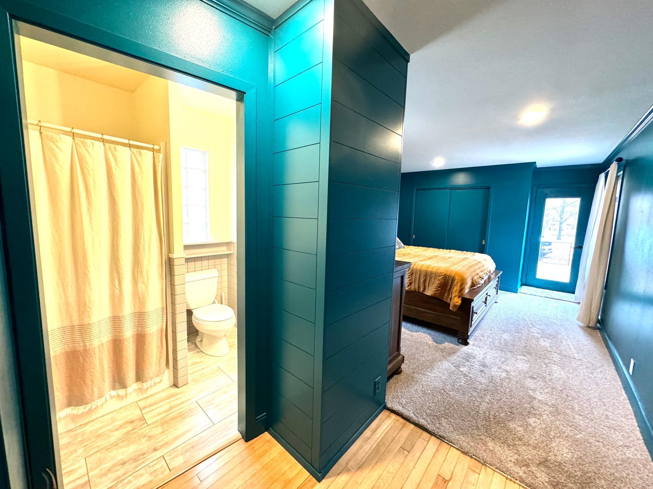 1107 Douglas Street Property Photo 22