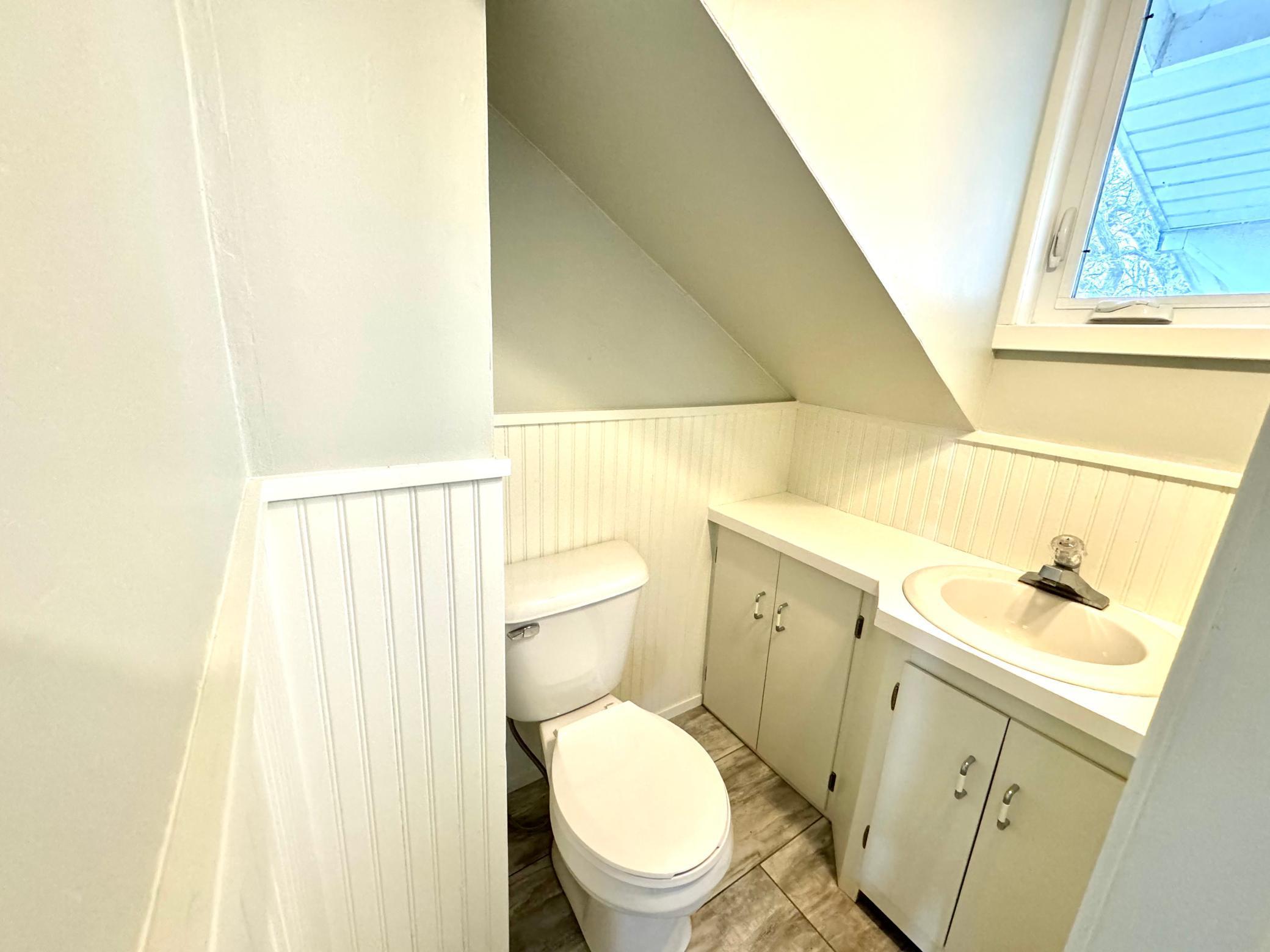 1107 Douglas Street Property Photo 28