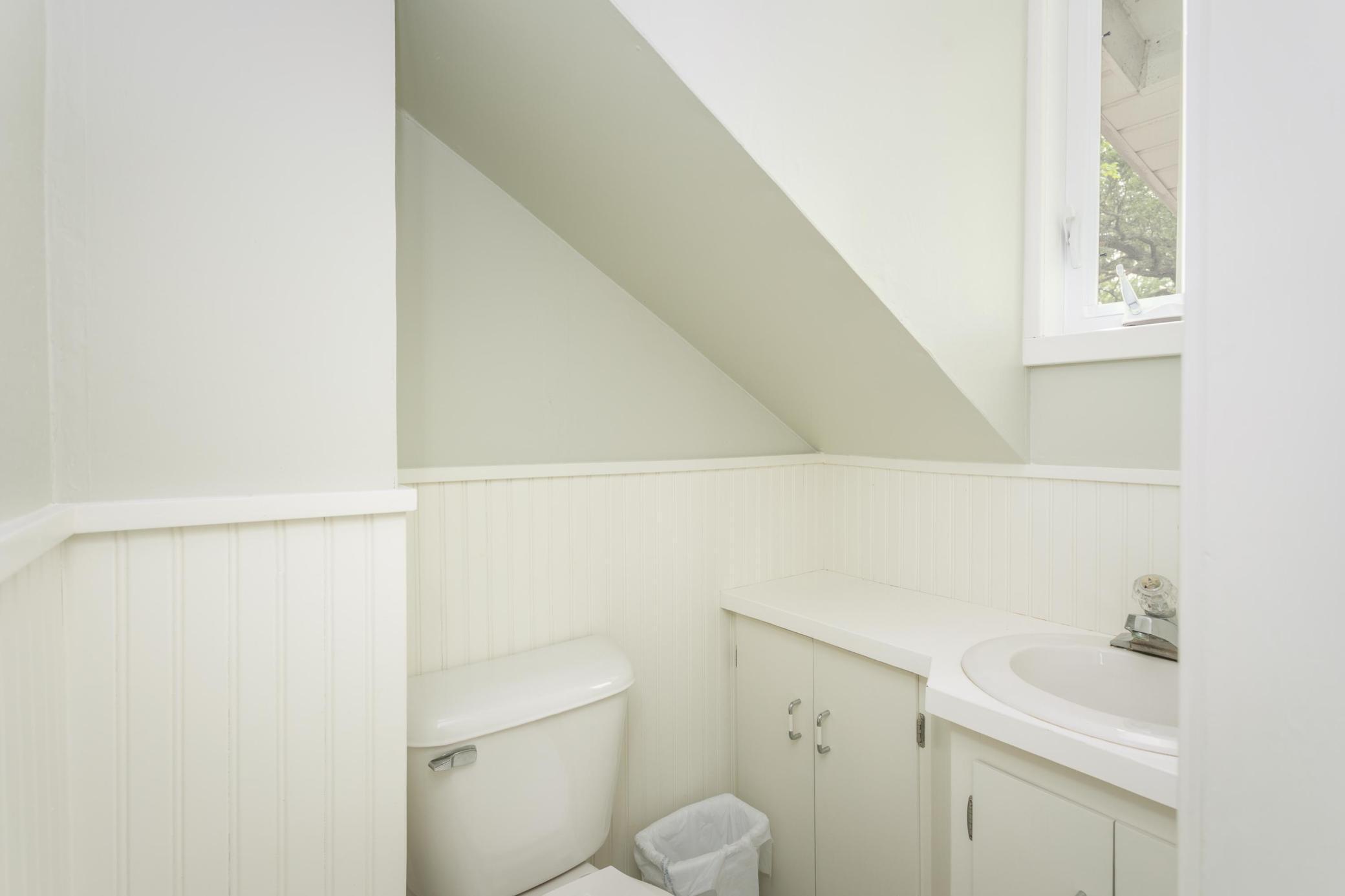 1107 Douglas Street Property Photo 29