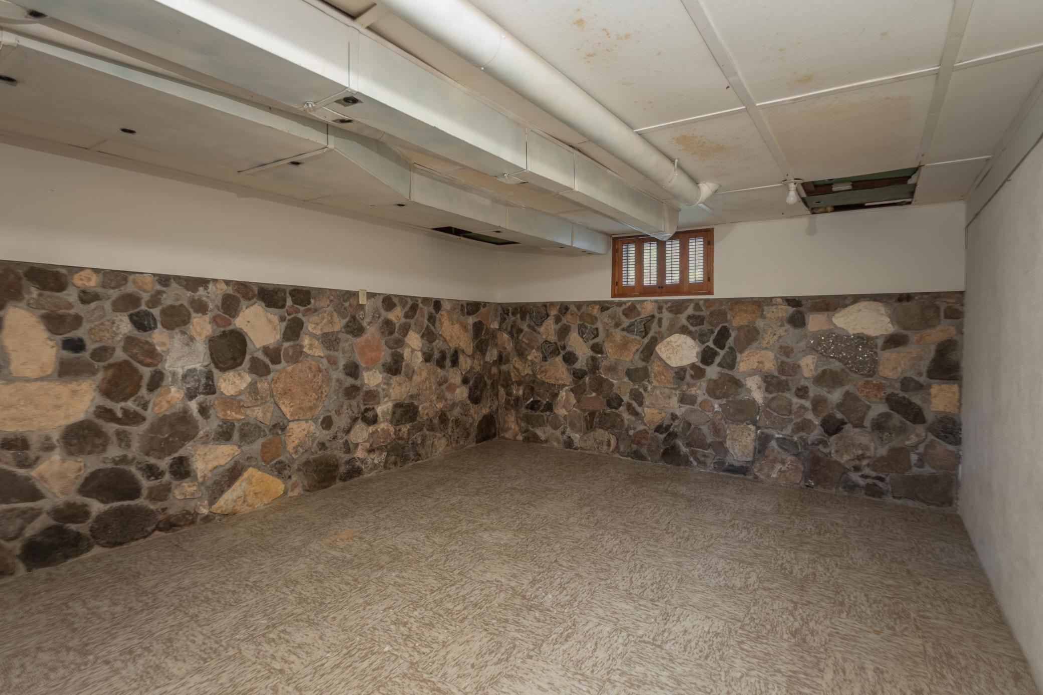 1107 Douglas Street Property Photo 36