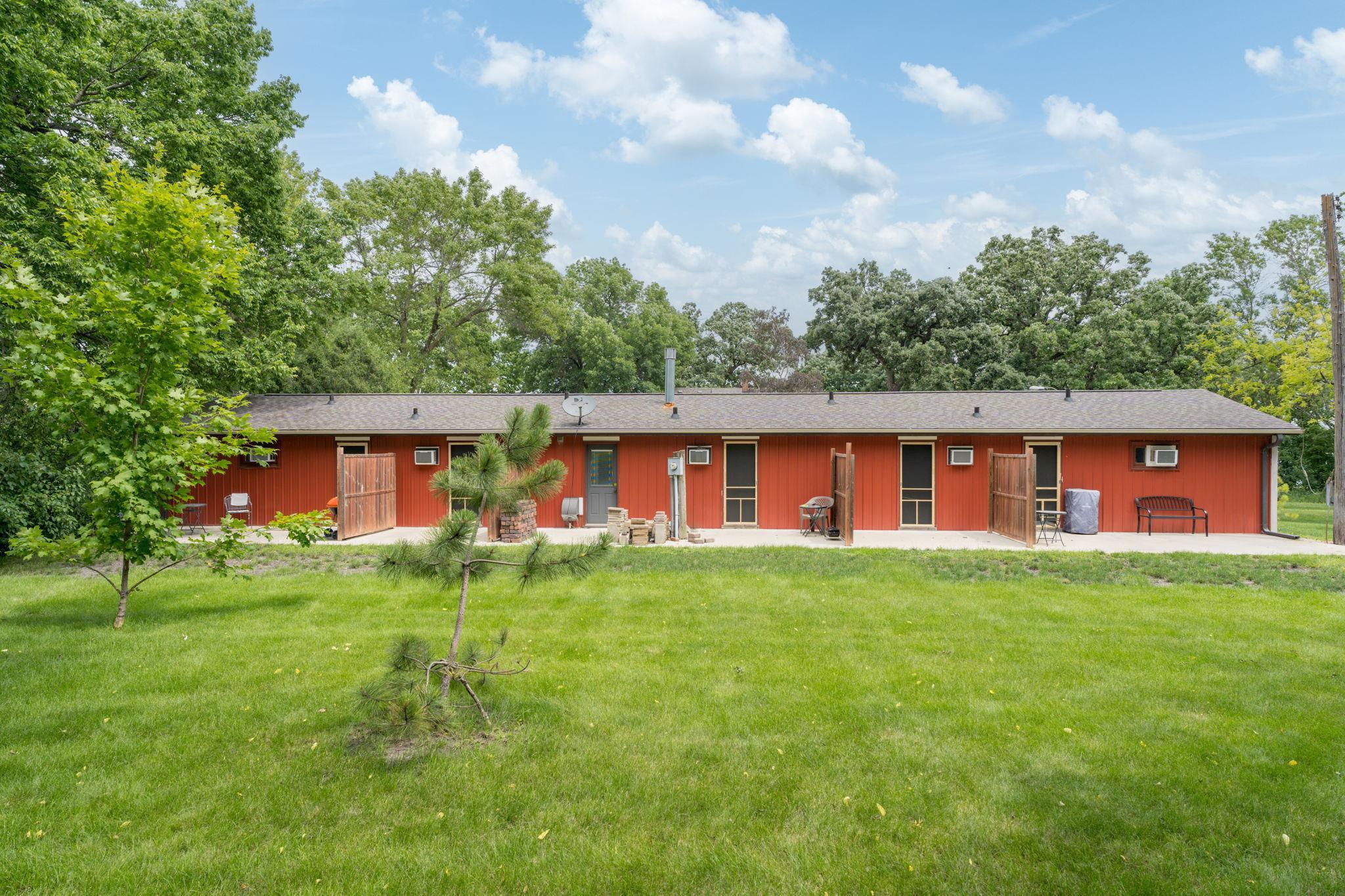 1208 E Elm Avenue Property Photo 4