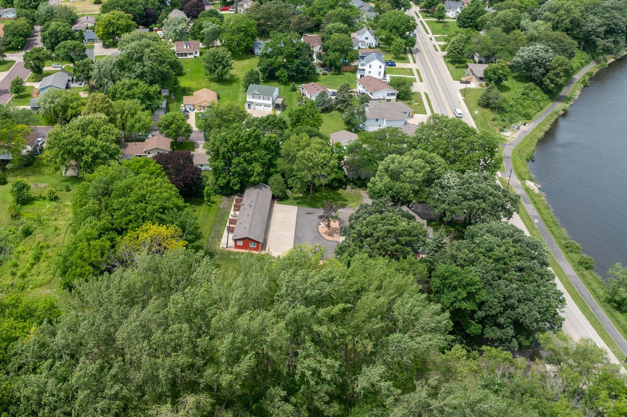 1208 E Elm Avenue Property Photo 6