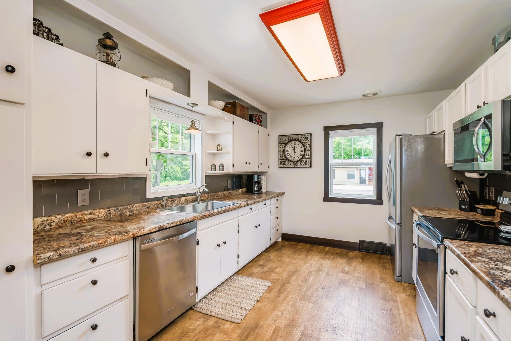 1208 E Elm Avenue Property Photo 17
