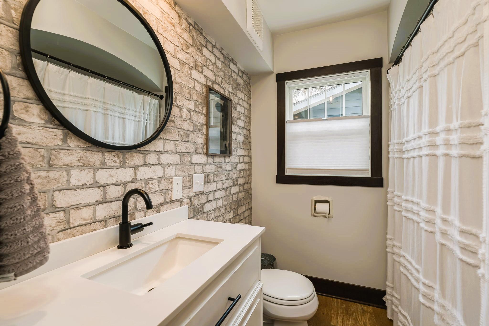 1208 E Elm Avenue Property Photo 20