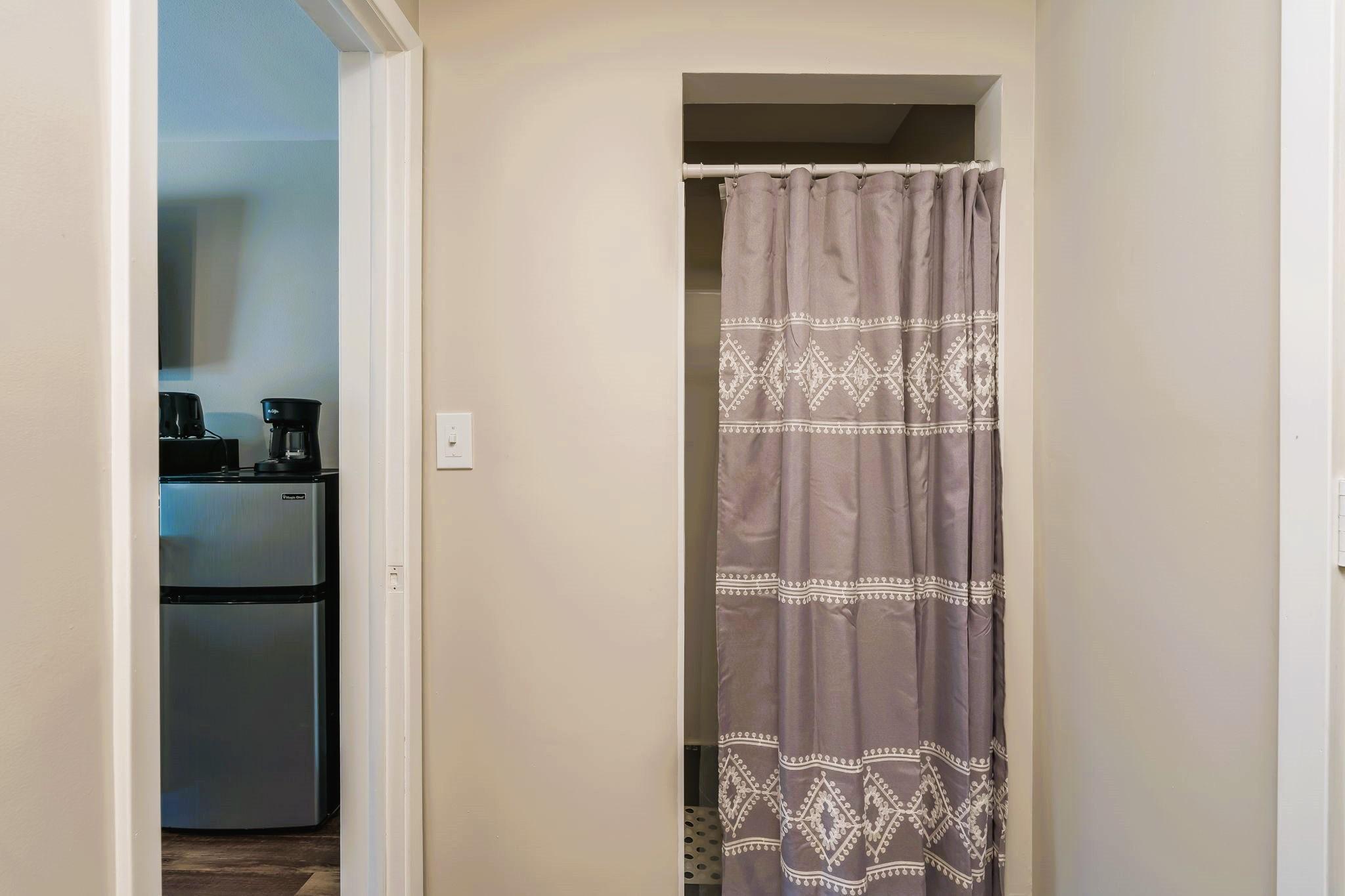 1208 E Elm Avenue Property Photo 31