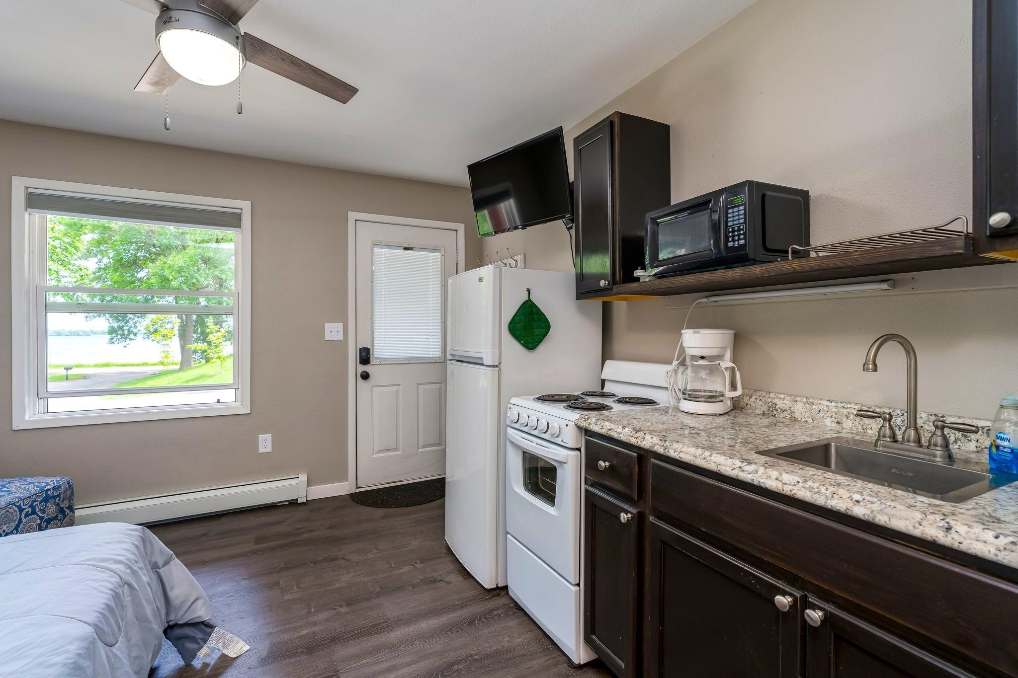 1208 E Elm Avenue Property Photo 33