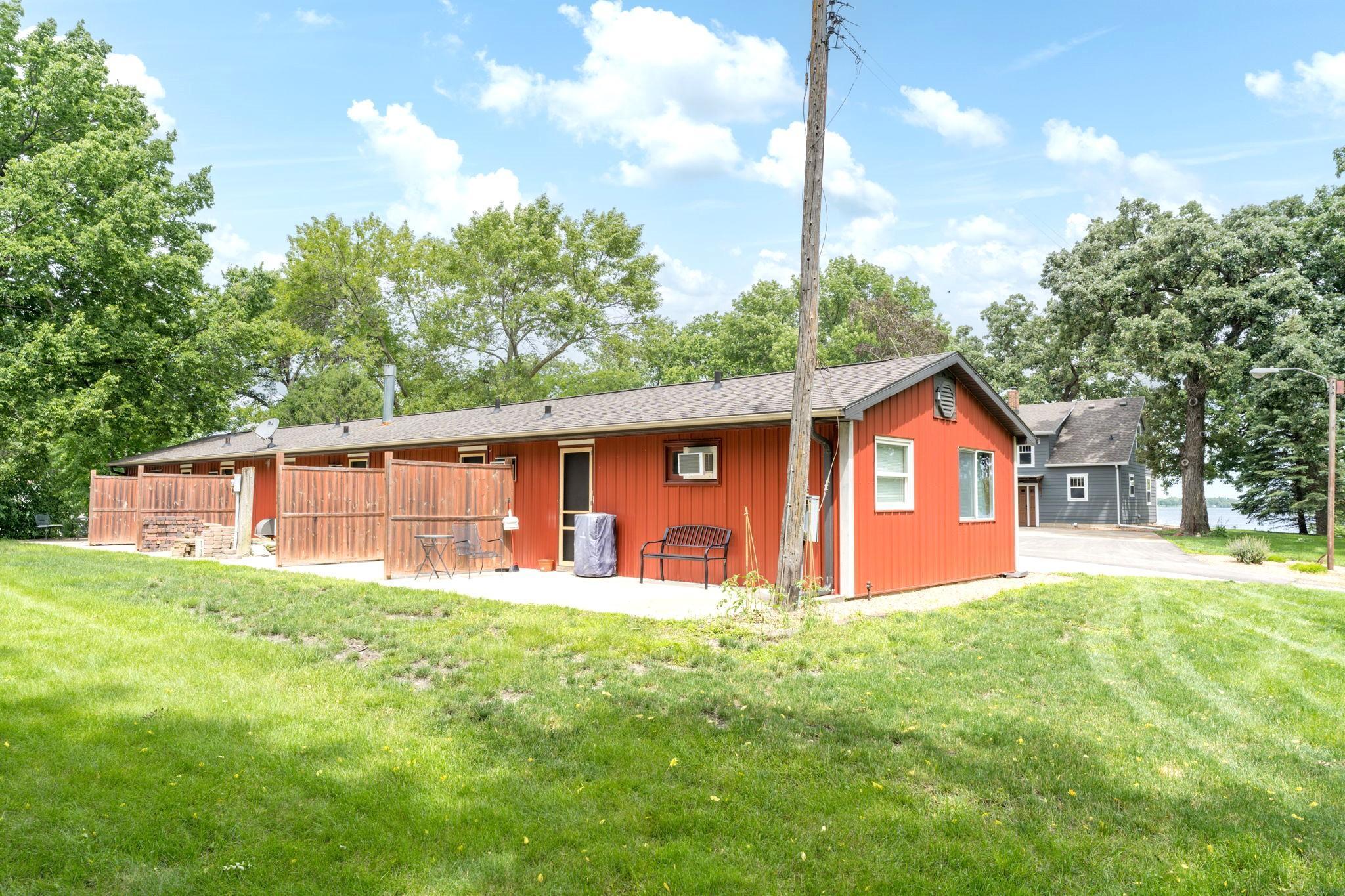 1208 E Elm Avenue Property Photo 37