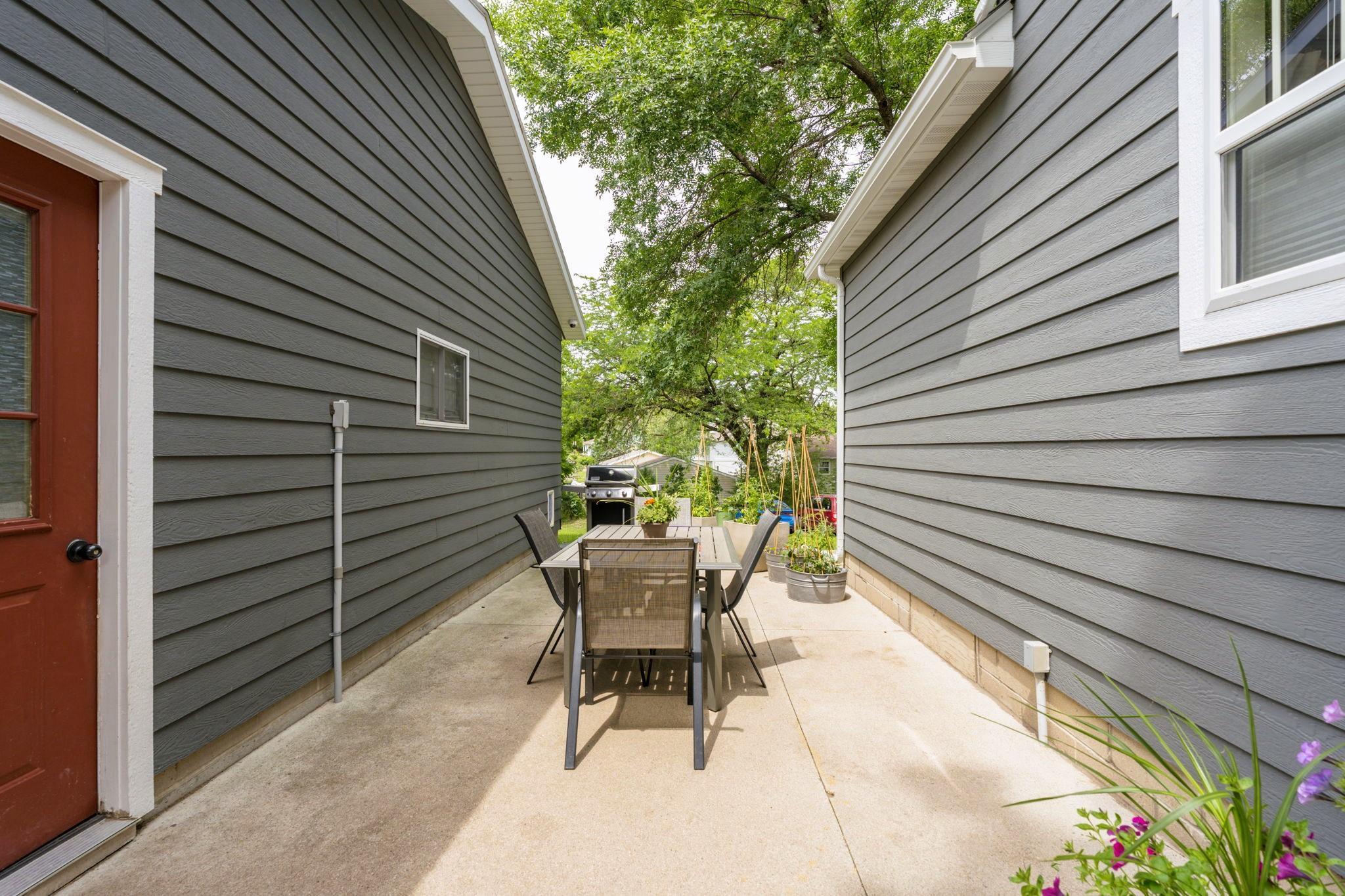 1208 E Elm Avenue Property Photo 43
