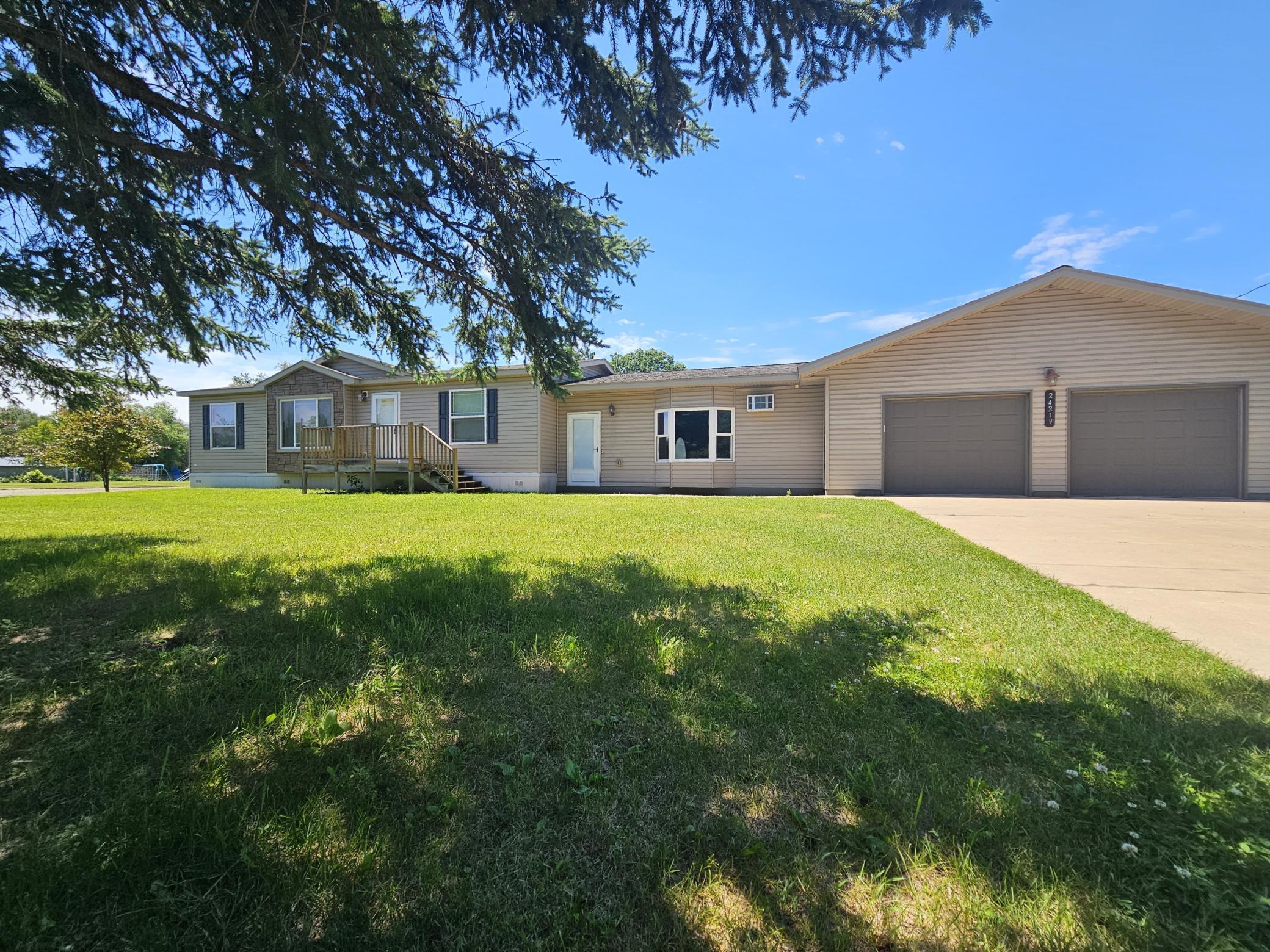 24219 Cardinal Avenue Property Photo 1