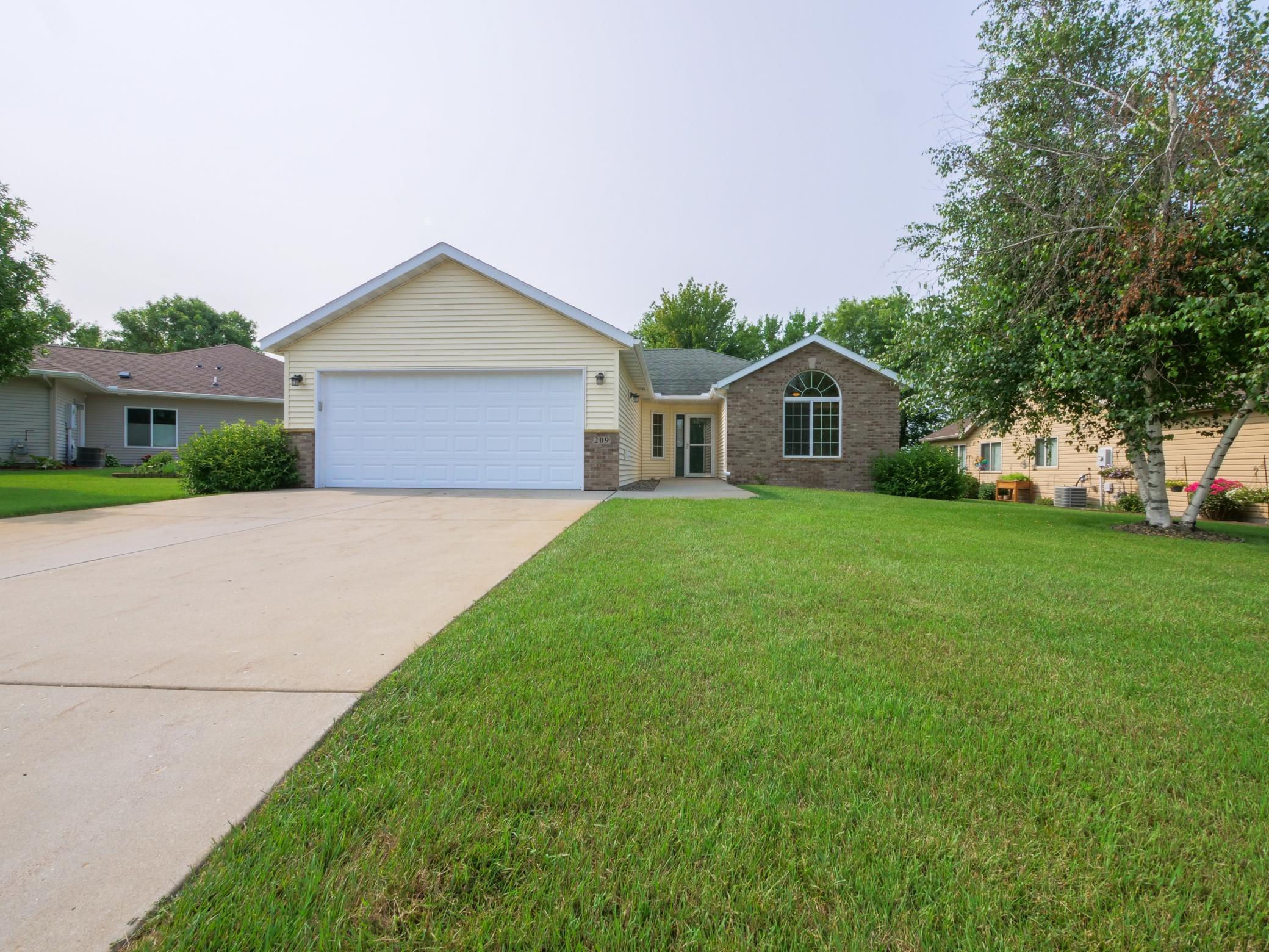 209 Daybreak Lane Property Photo 1