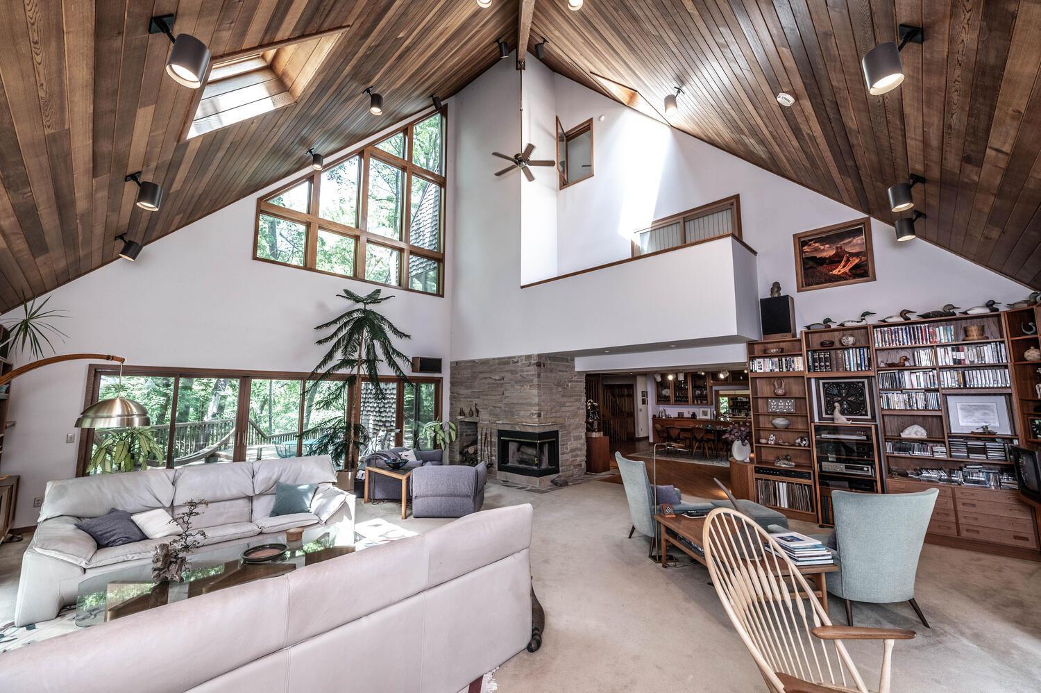 750 Mohican Lane Property Photo