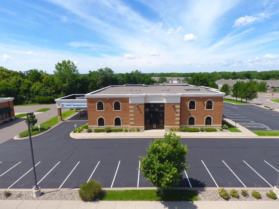 2850 Cutters Grove Avenue Suite 106 Property Photo 1