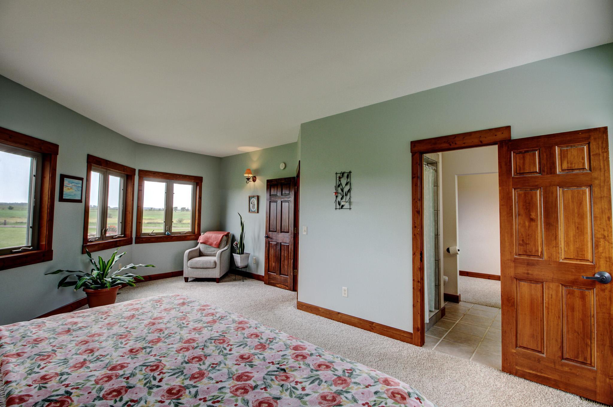 16168 560th Avenue Property Photo 9