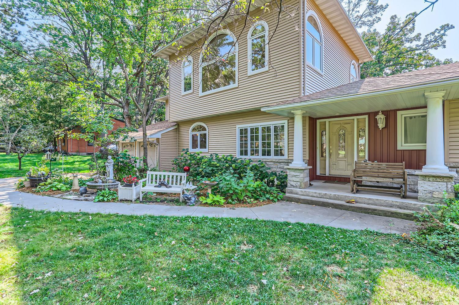 290 Floral Drive Property Photo 1