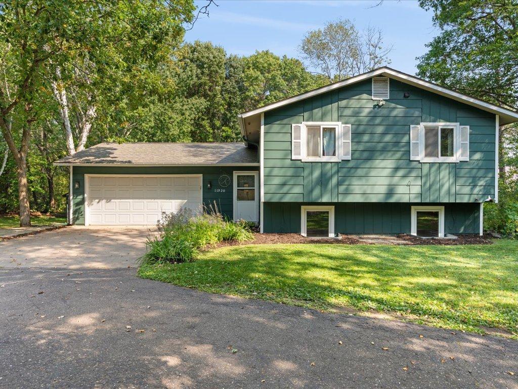 11920 Pepperidge Road Property Photo 1
