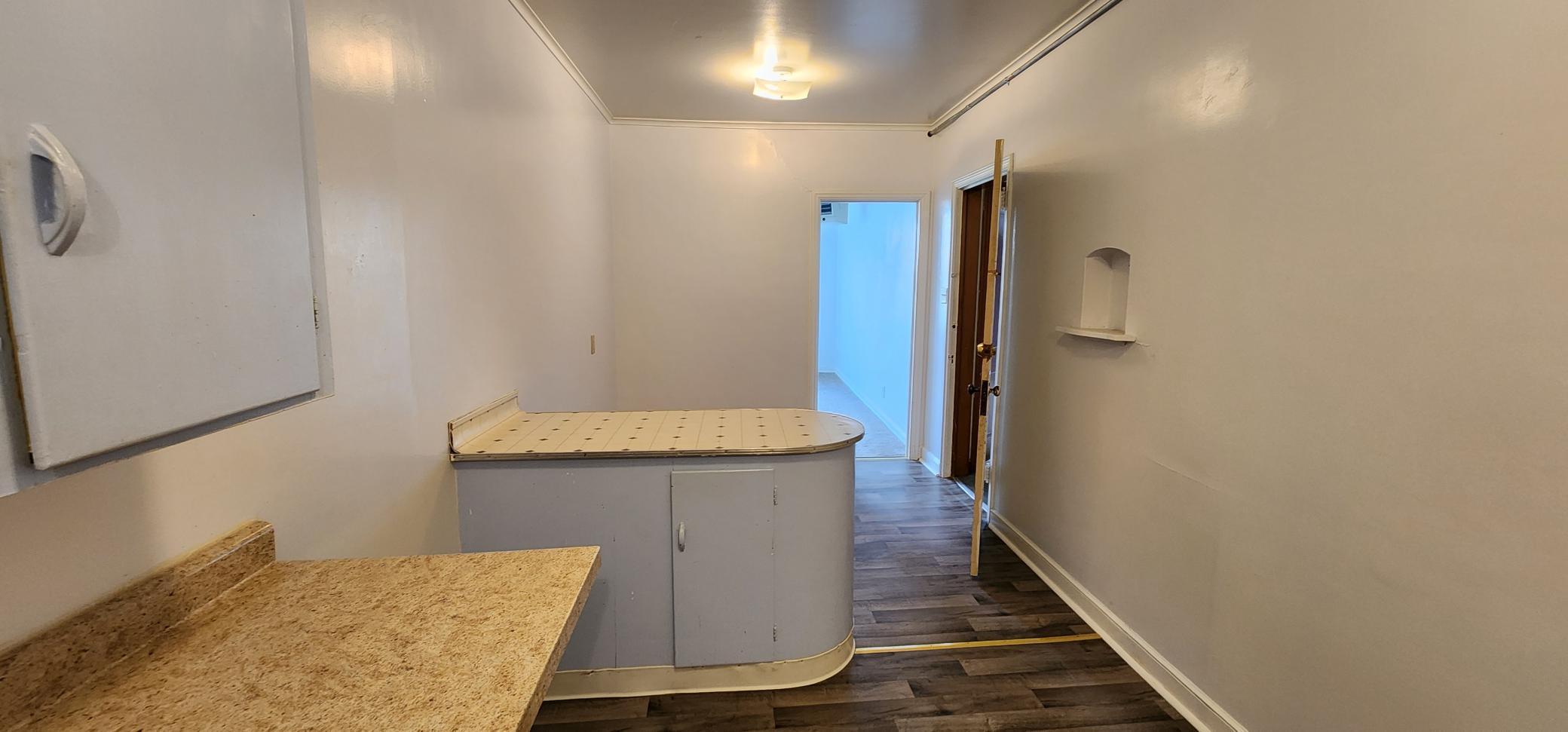 327 3rd Street Property Photo 14