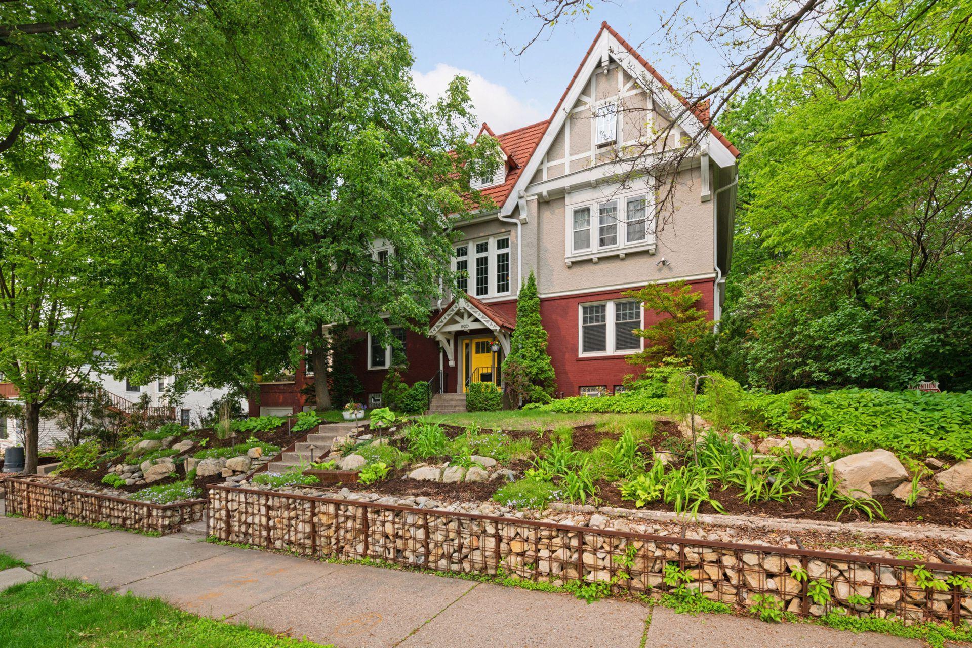 1920 Pillsbury Avenue Property Photo 1