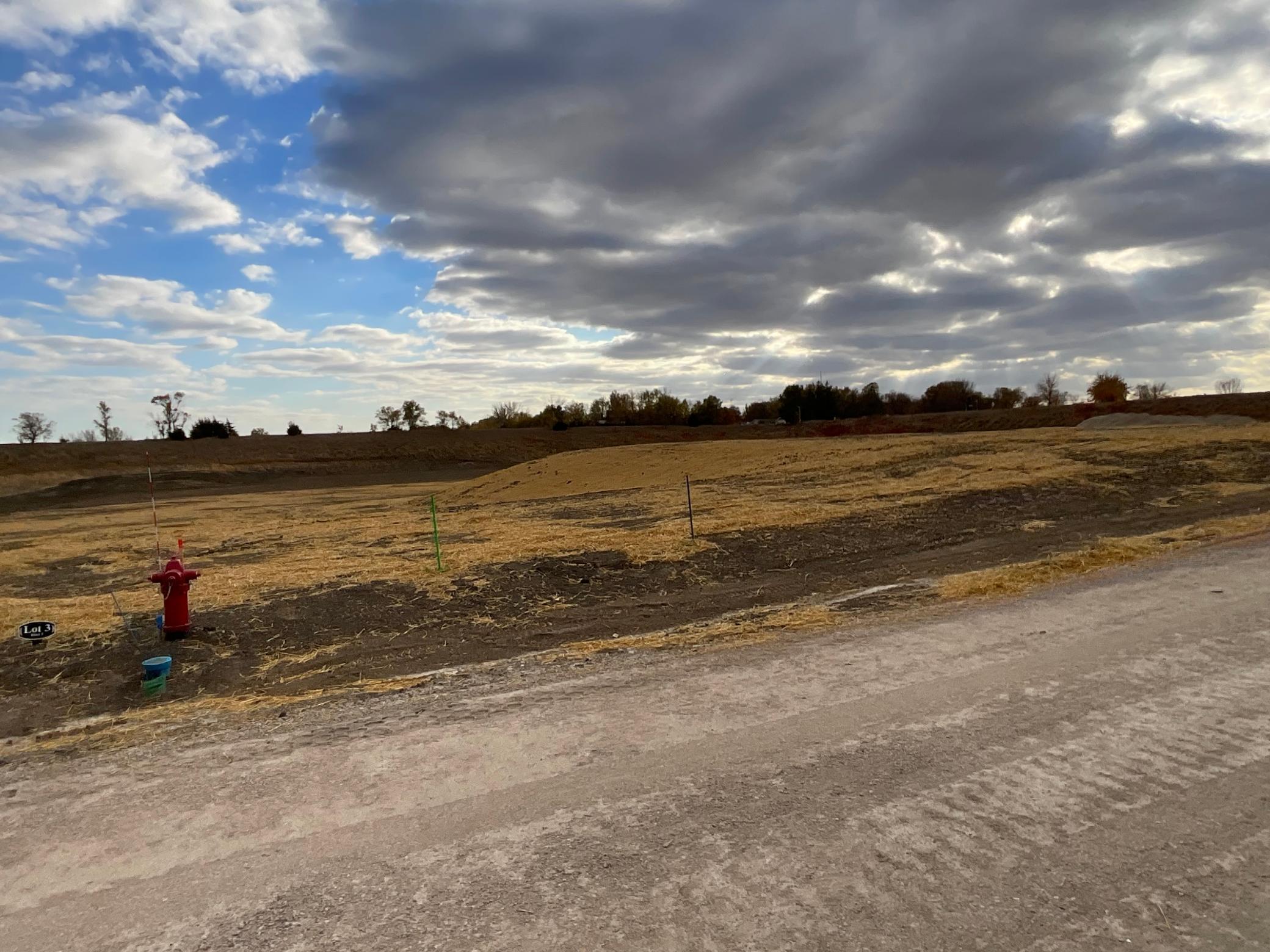 9 Cottonwood Lake Boulevard Property Photo 4