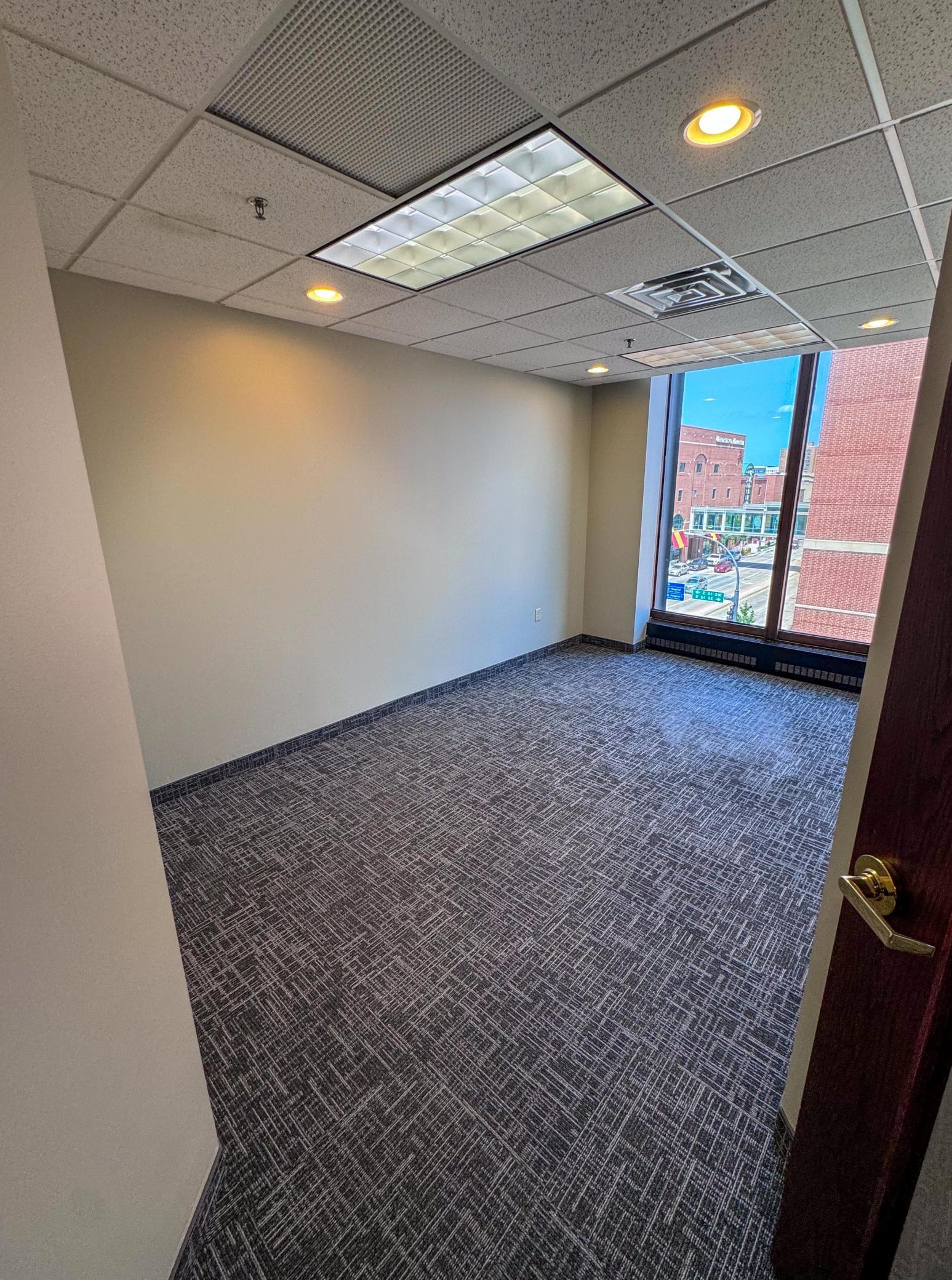 206 Broadway Avenue S Property Photo 18