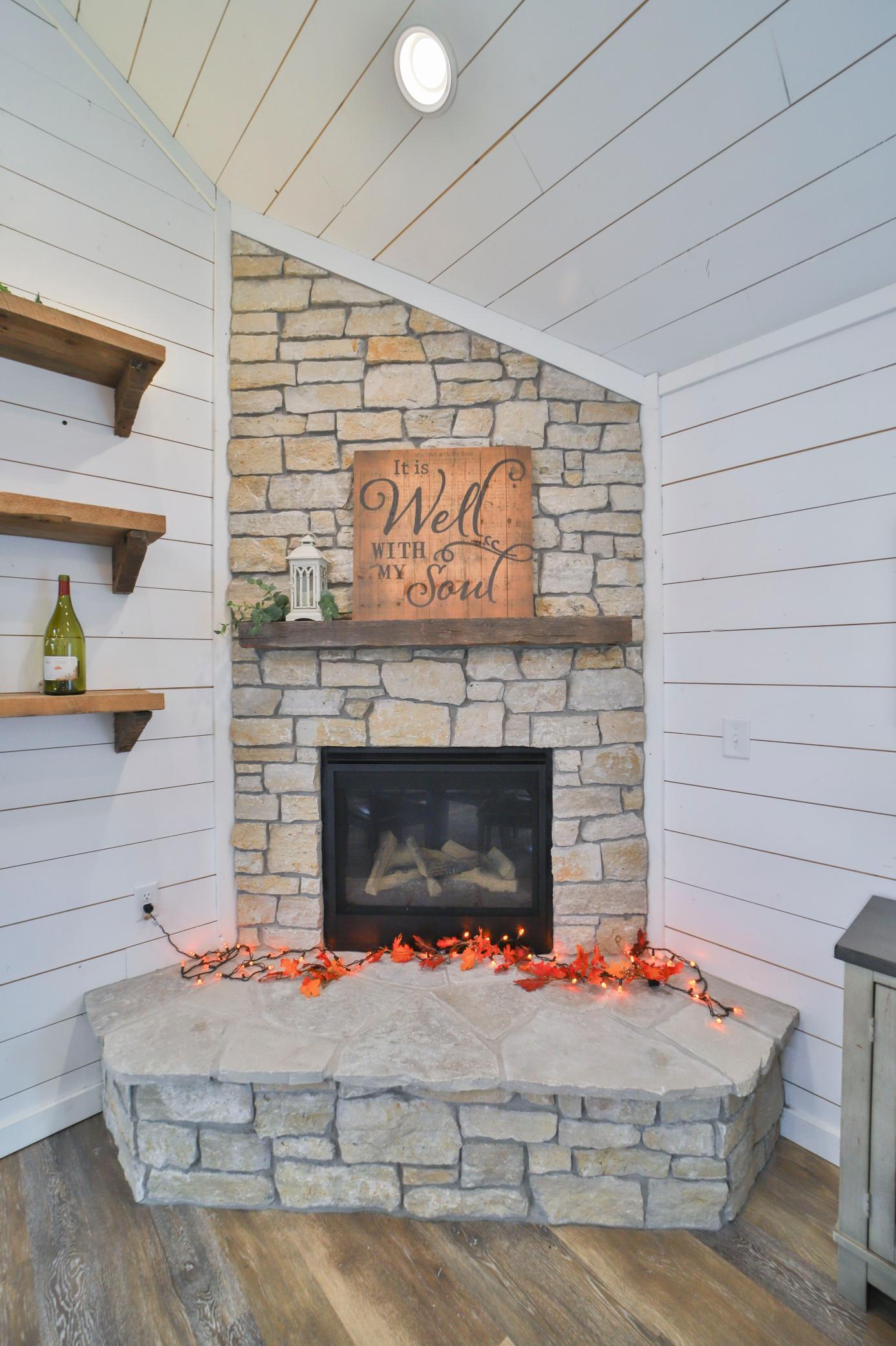 6998 Fieldstone Lane Property Photo 8