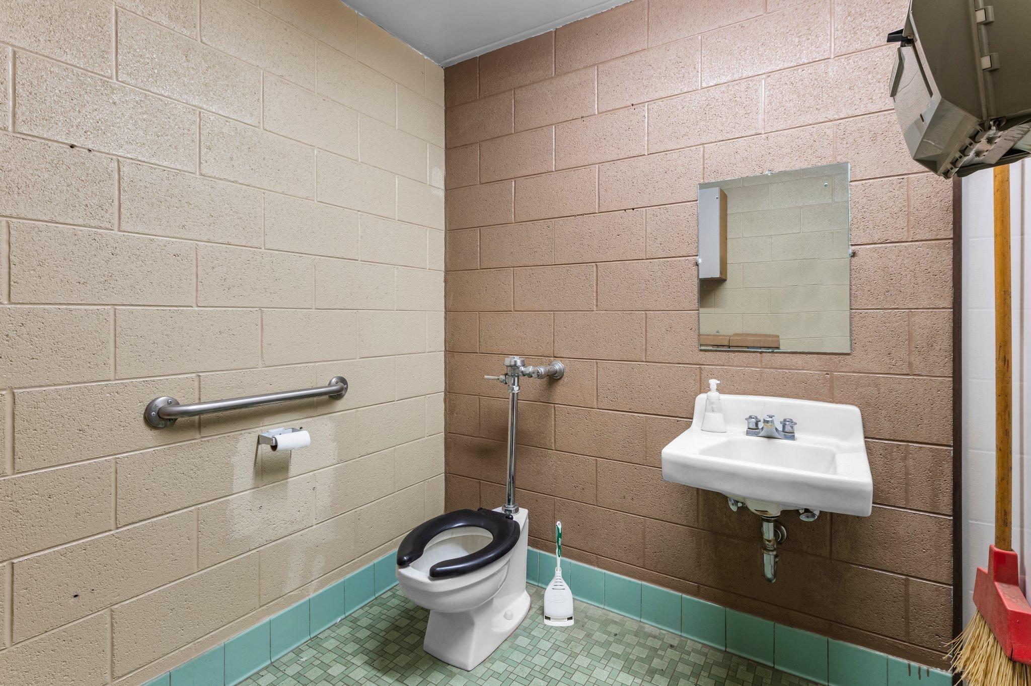 301 South Avenue Property Photo 30