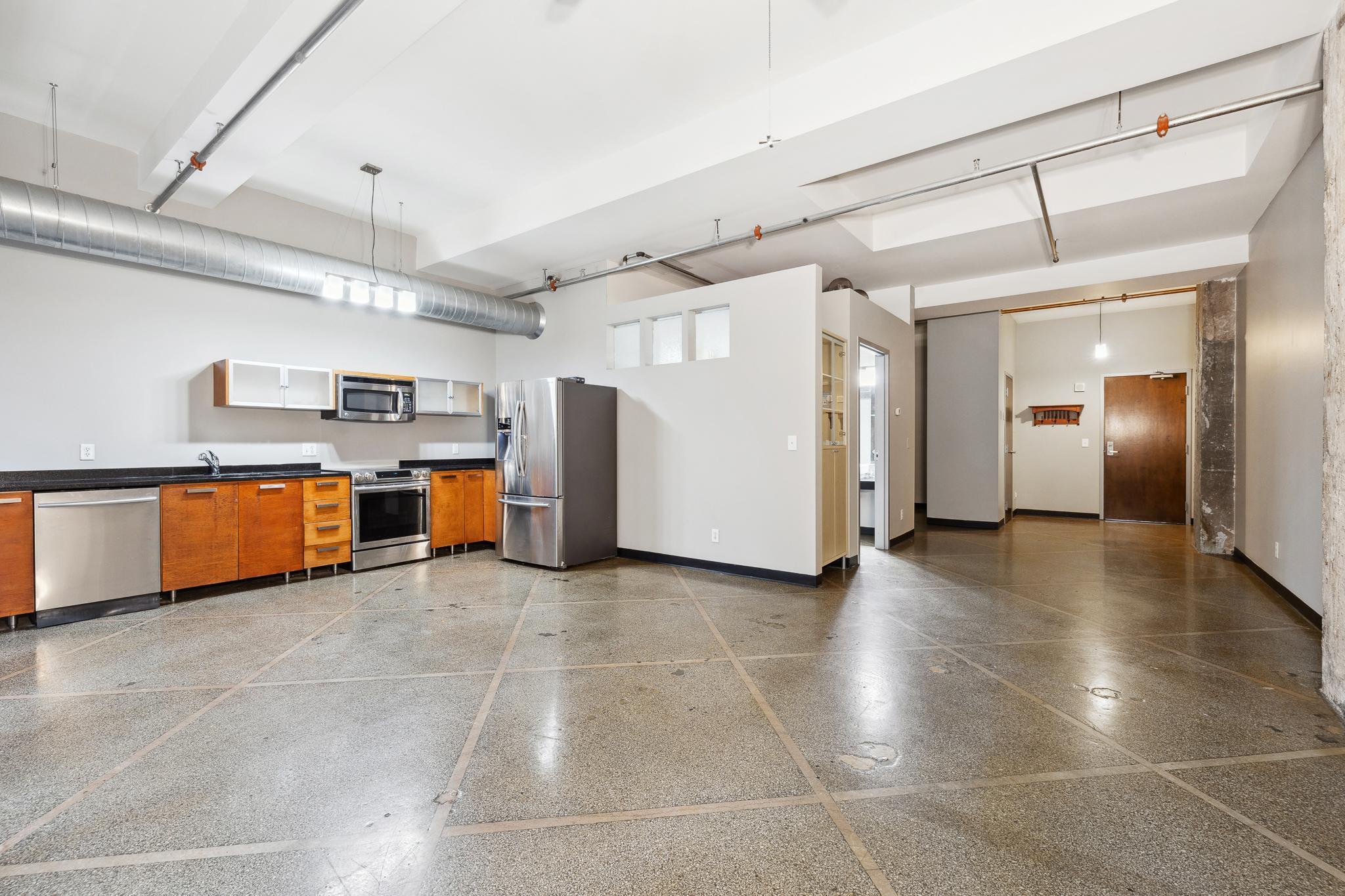 350 Saint Peter Street 307 Property Photo 3