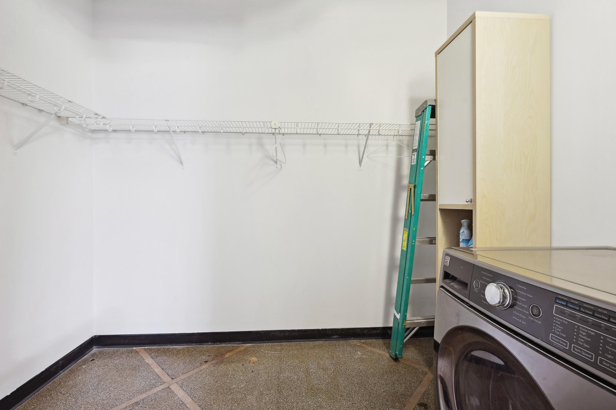 350 Saint Peter Street 307 Property Photo 18