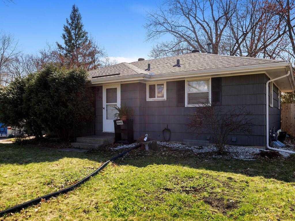 5949 Cavell Avenue Property Photo