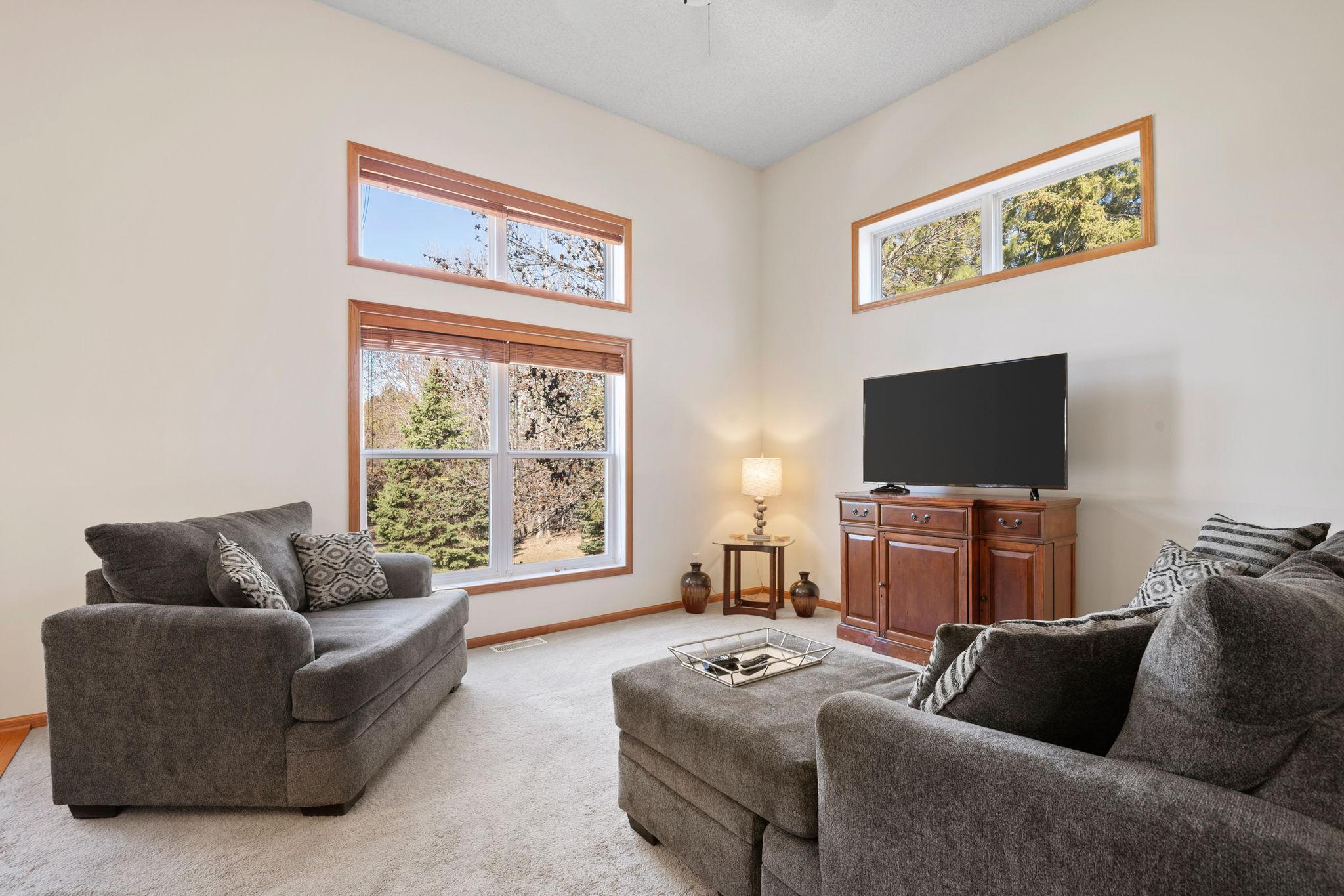 2160 Woodcrest Drive Property Photo 12