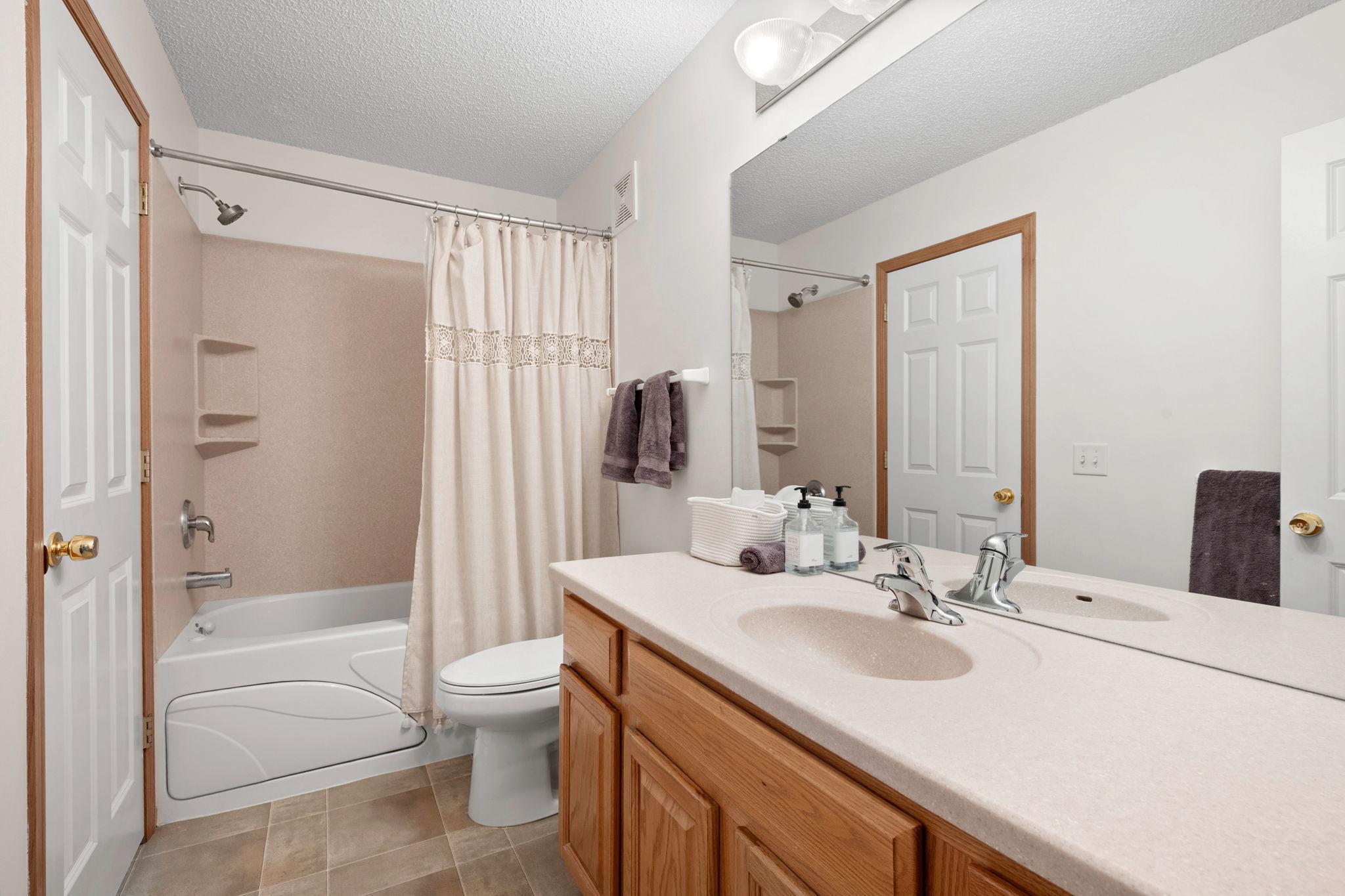 2160 Woodcrest Drive Property Photo 29