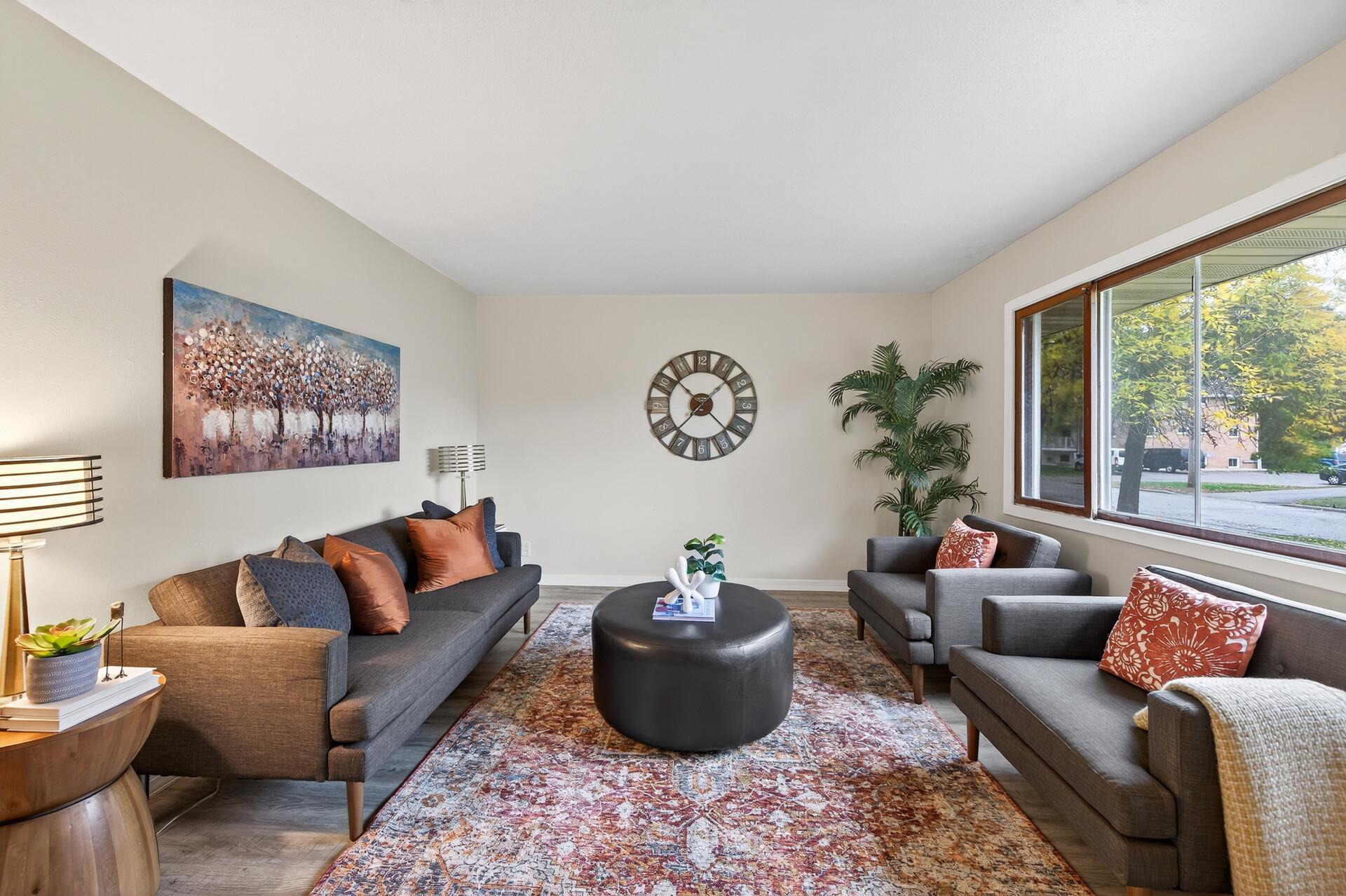 380 74th Avenue Property Photo 4