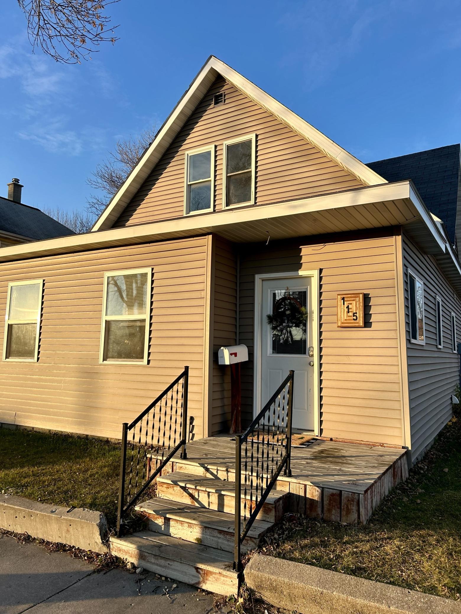115 4th Street Property Photo 1