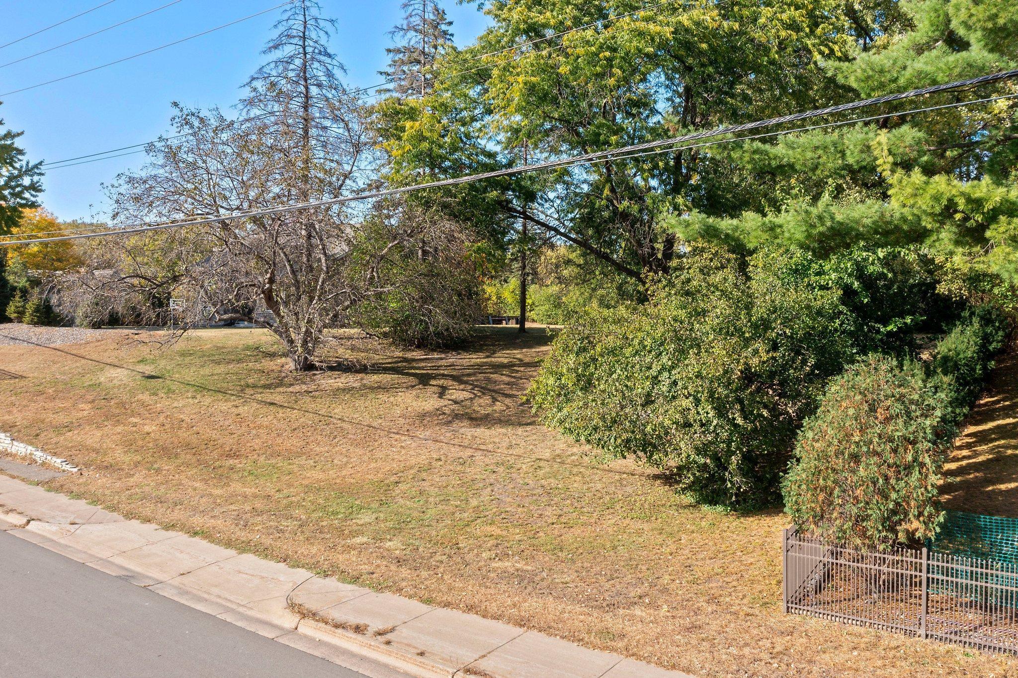 Xxxx 78th Street Property Photo 5
