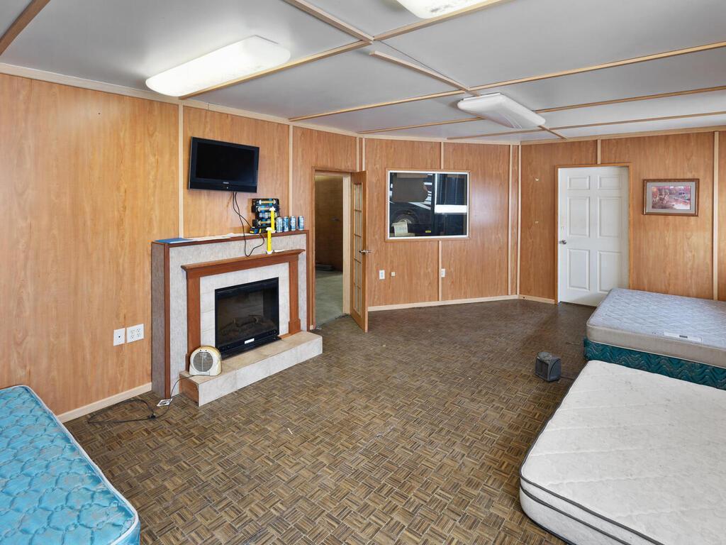 65756 Us Highway 169 Property Photo 15