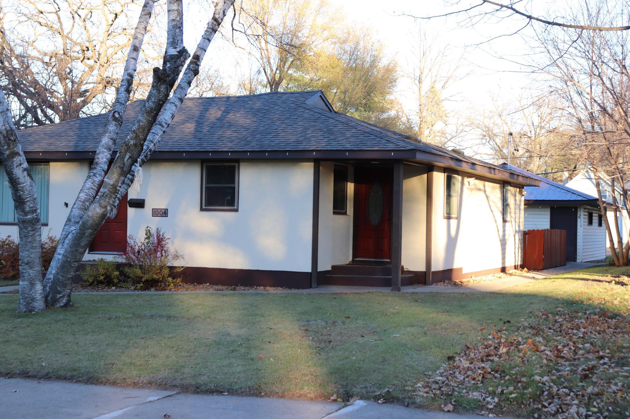 1004 Broadway Avenue Property Photo