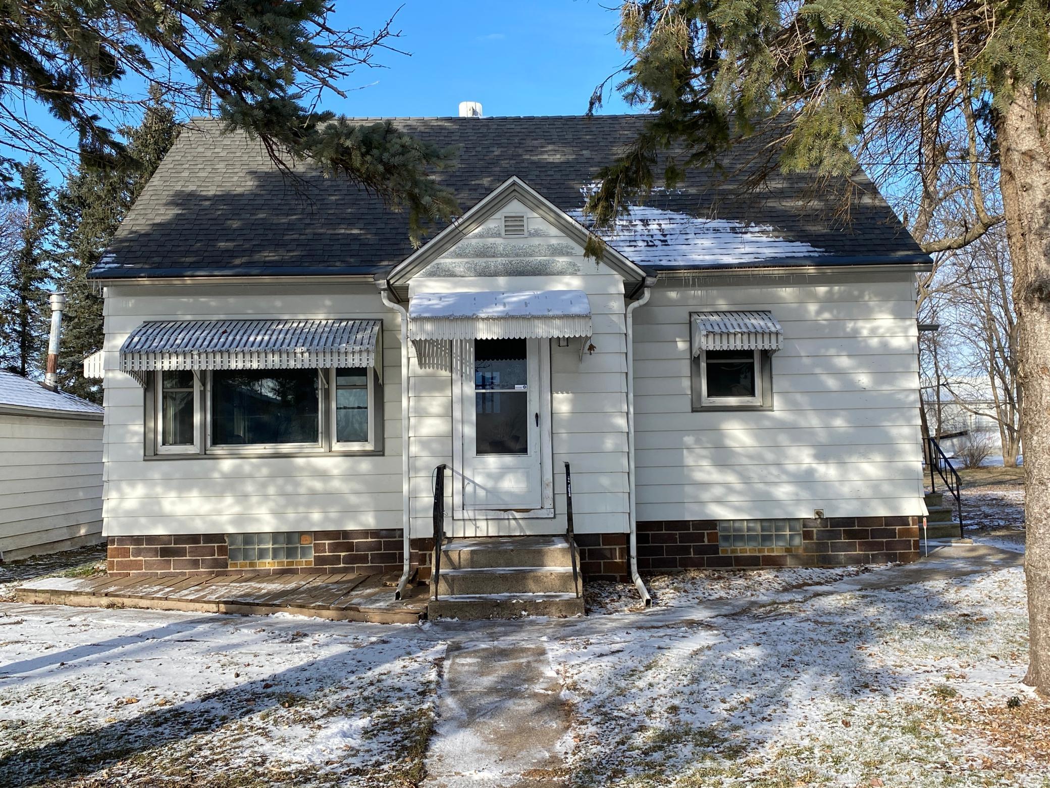 106 1st Avenue Property Photo 1