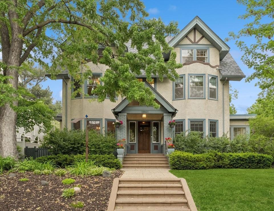 1941 James Avenue Property Photo 1