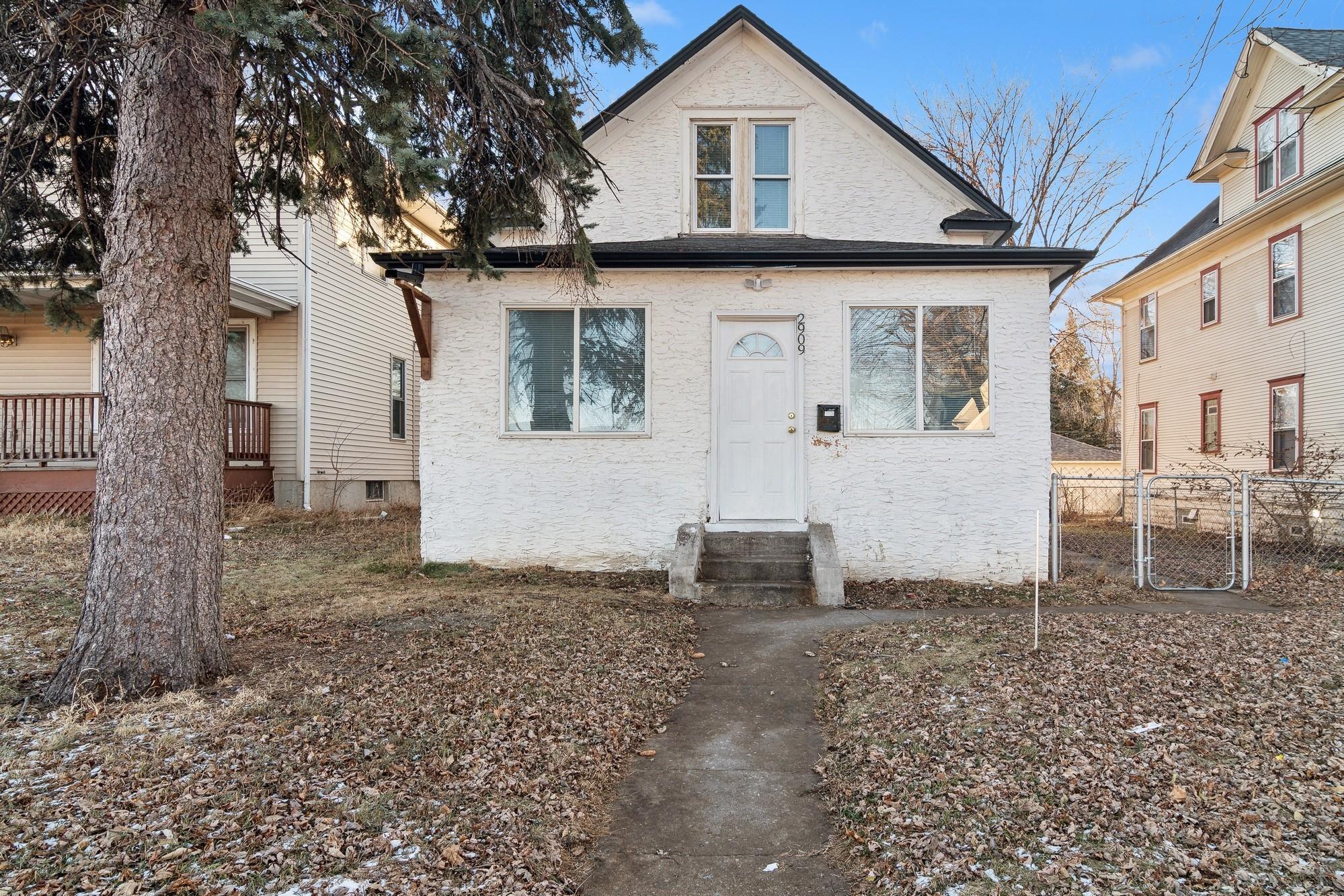 2909 17th Avenue Property Photo 1